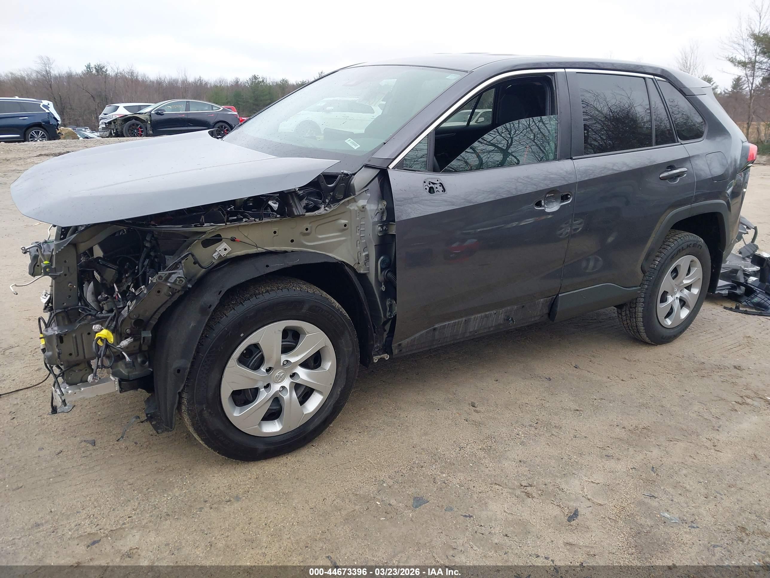TOYOTA RAV4 image 2