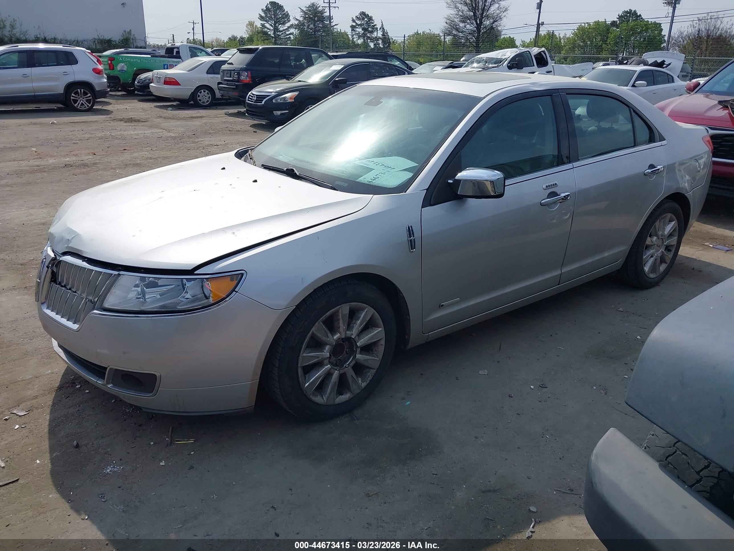 LINCOLN MKZ image 2