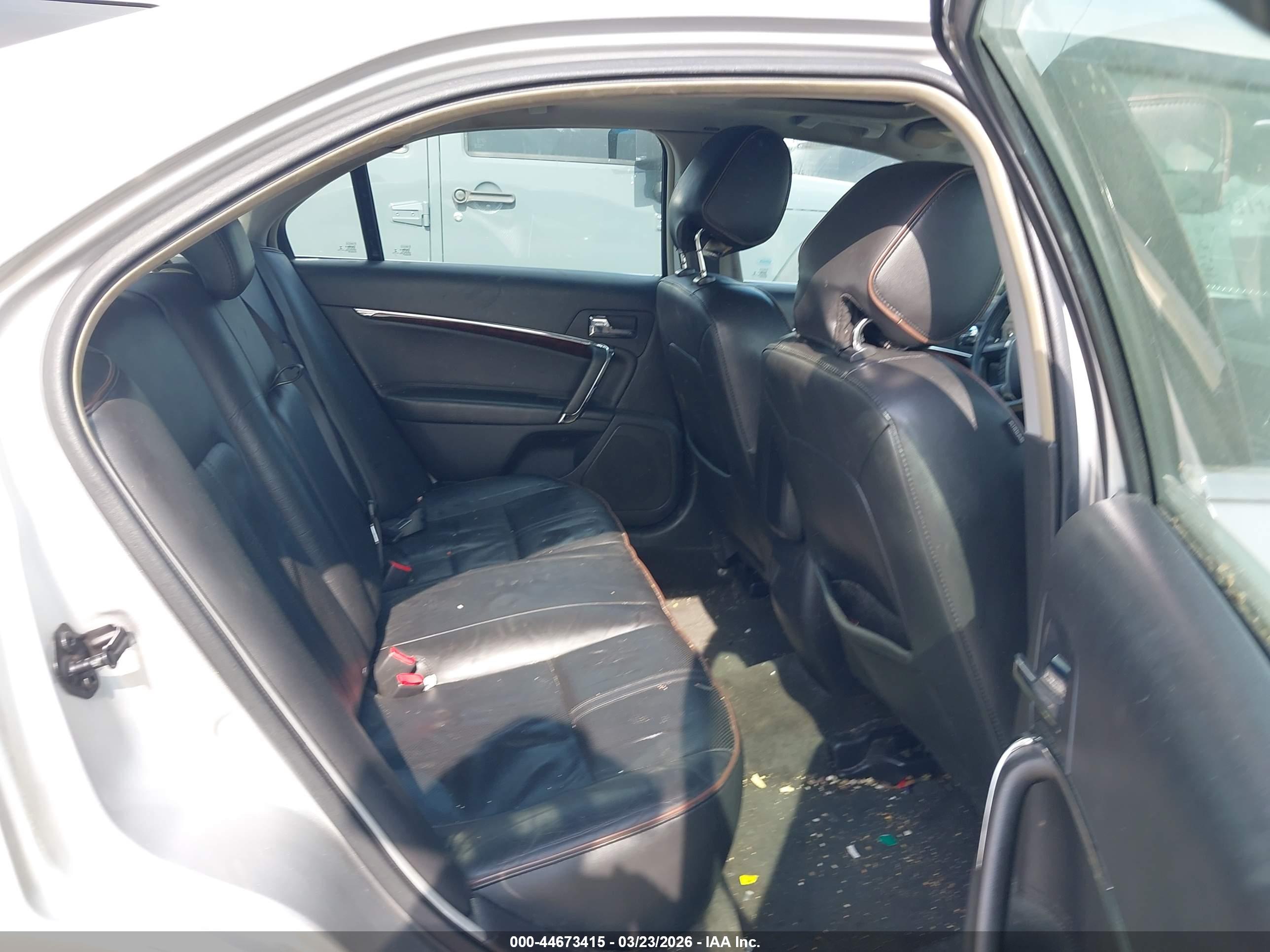 LINCOLN MKZ image 8