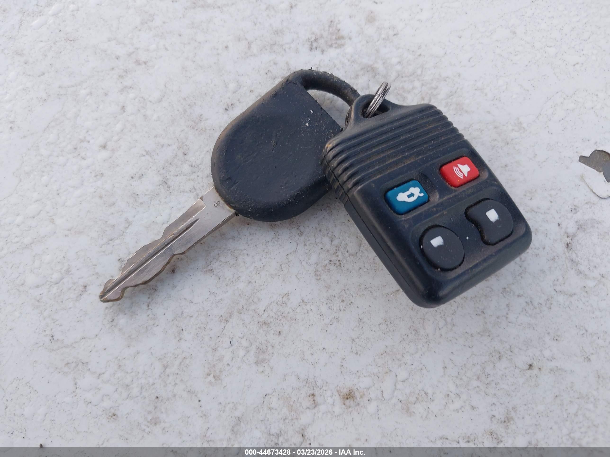 FORD TAURUS image 11