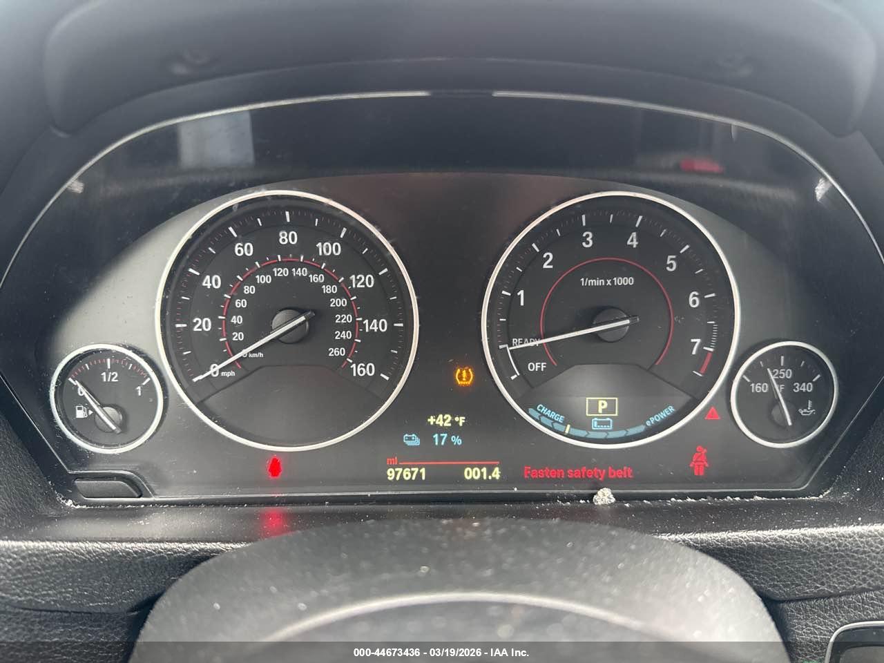 BMW 330E image 7