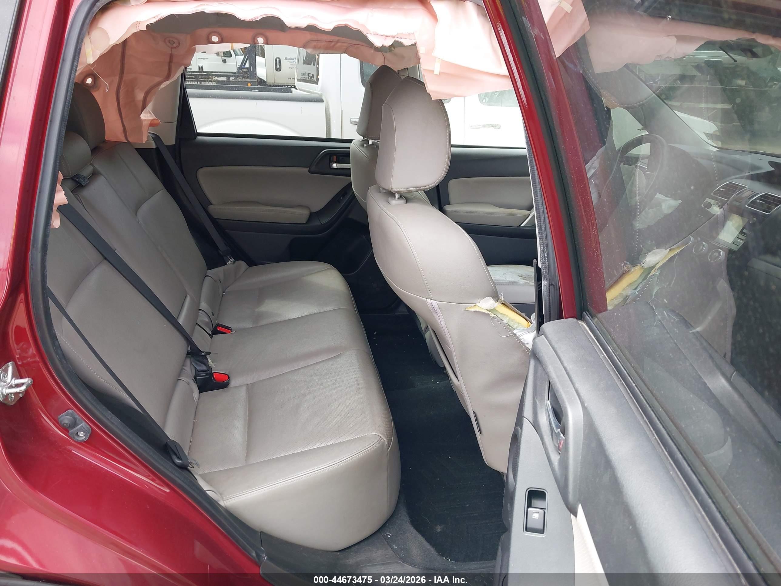 SUBARU FORESTER image 8