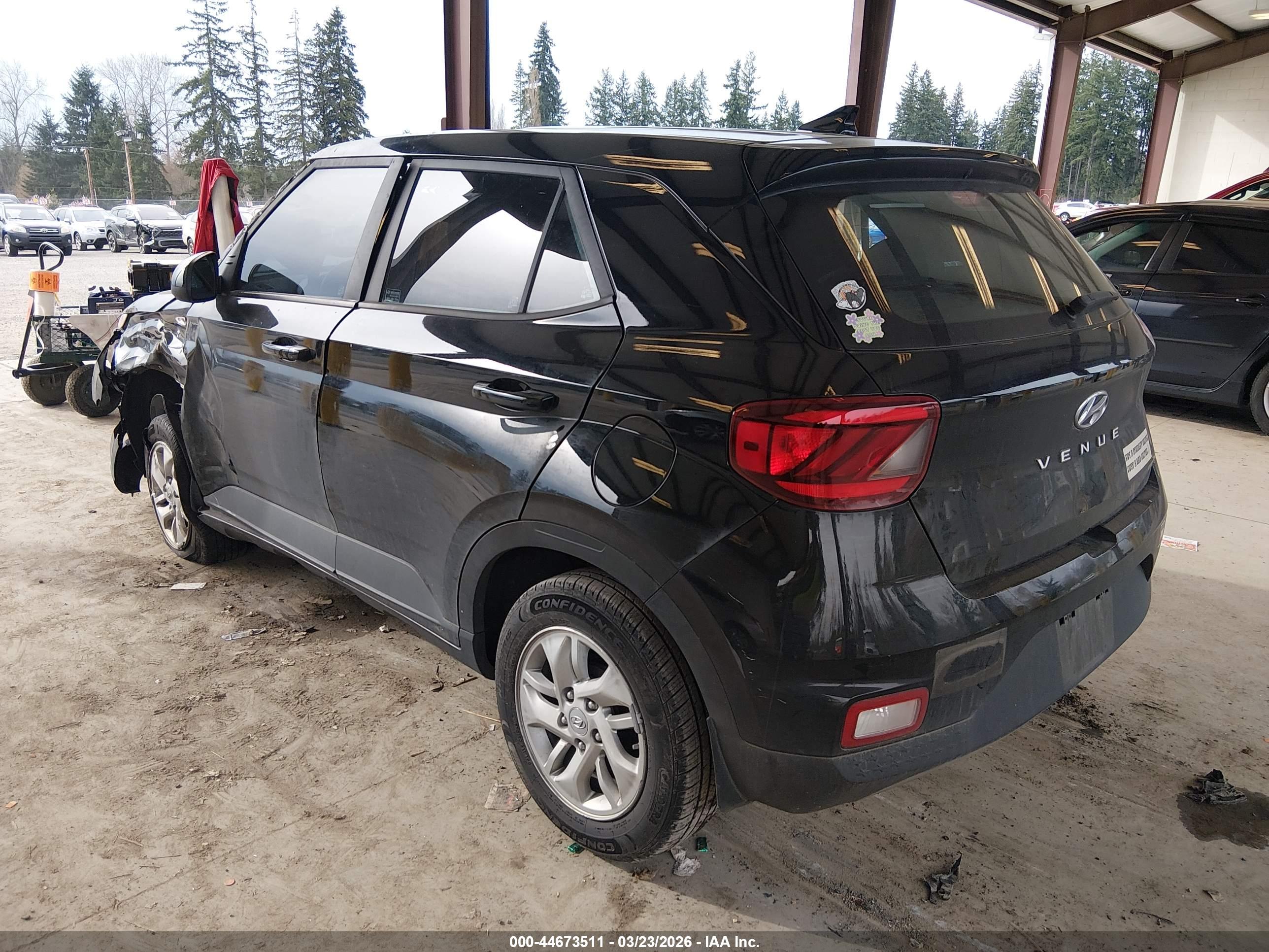 HYUNDAI VENUE image 3