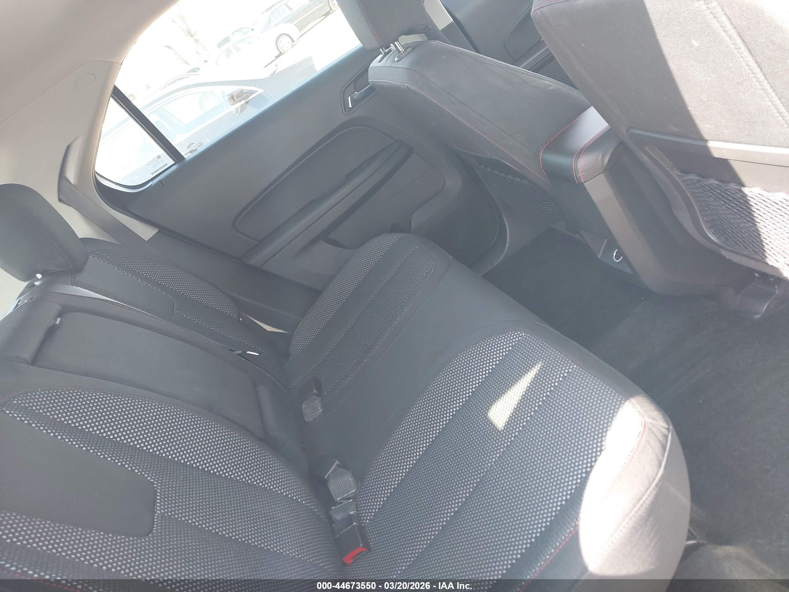 CHEVROLET EQUINOX image 8