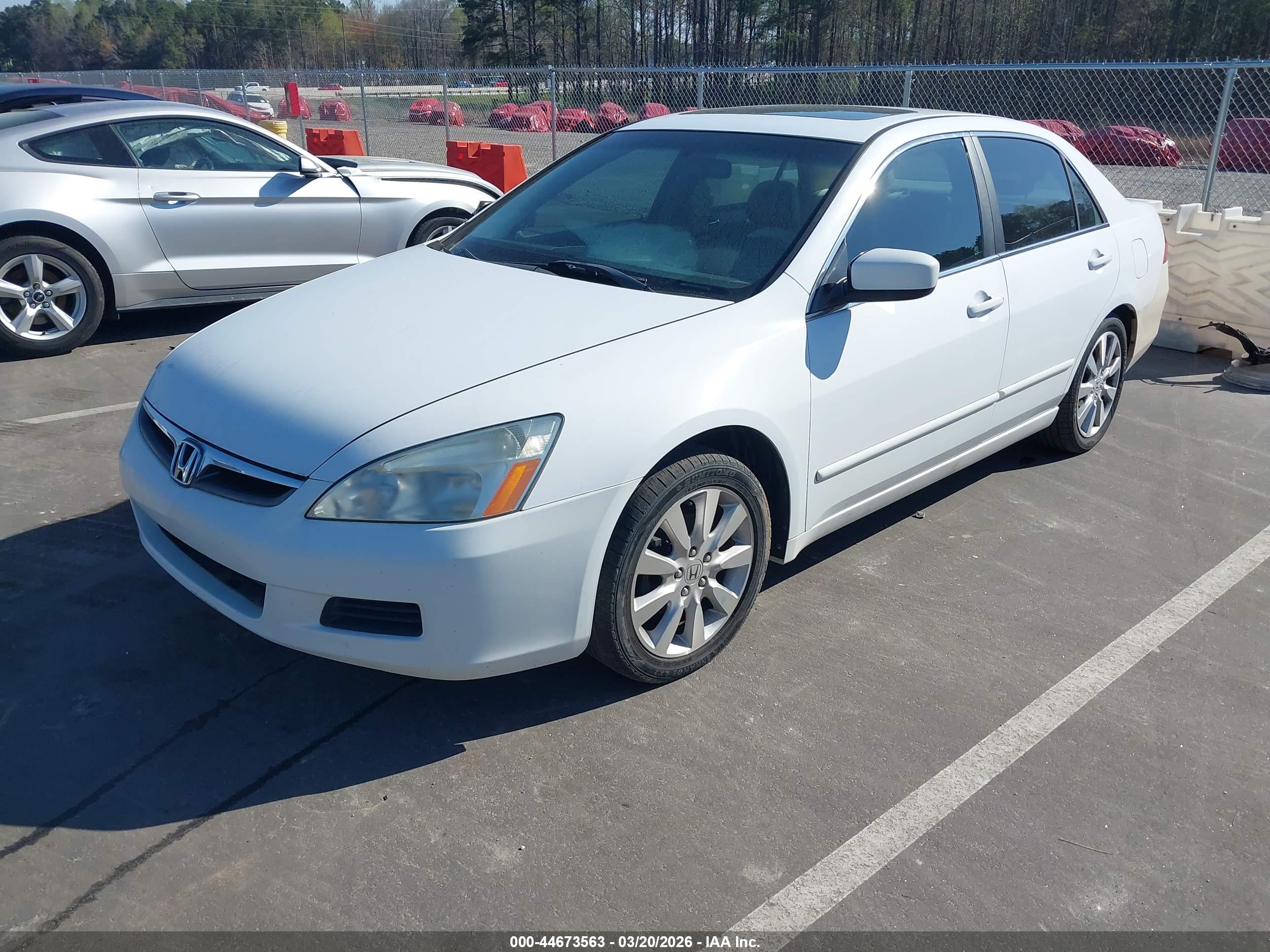 HONDA ACCORD image 2