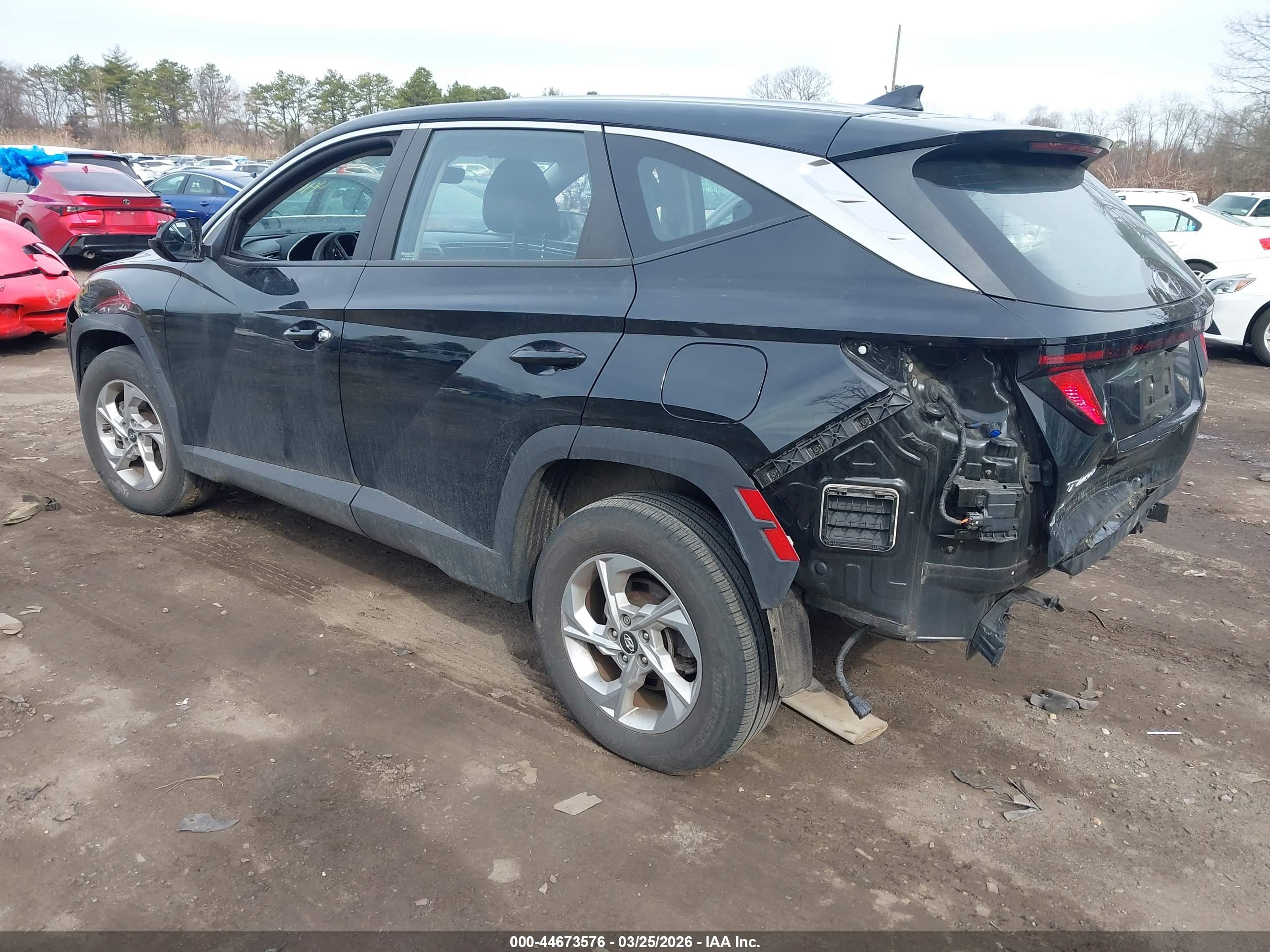 HYUNDAI TUCSON image 3