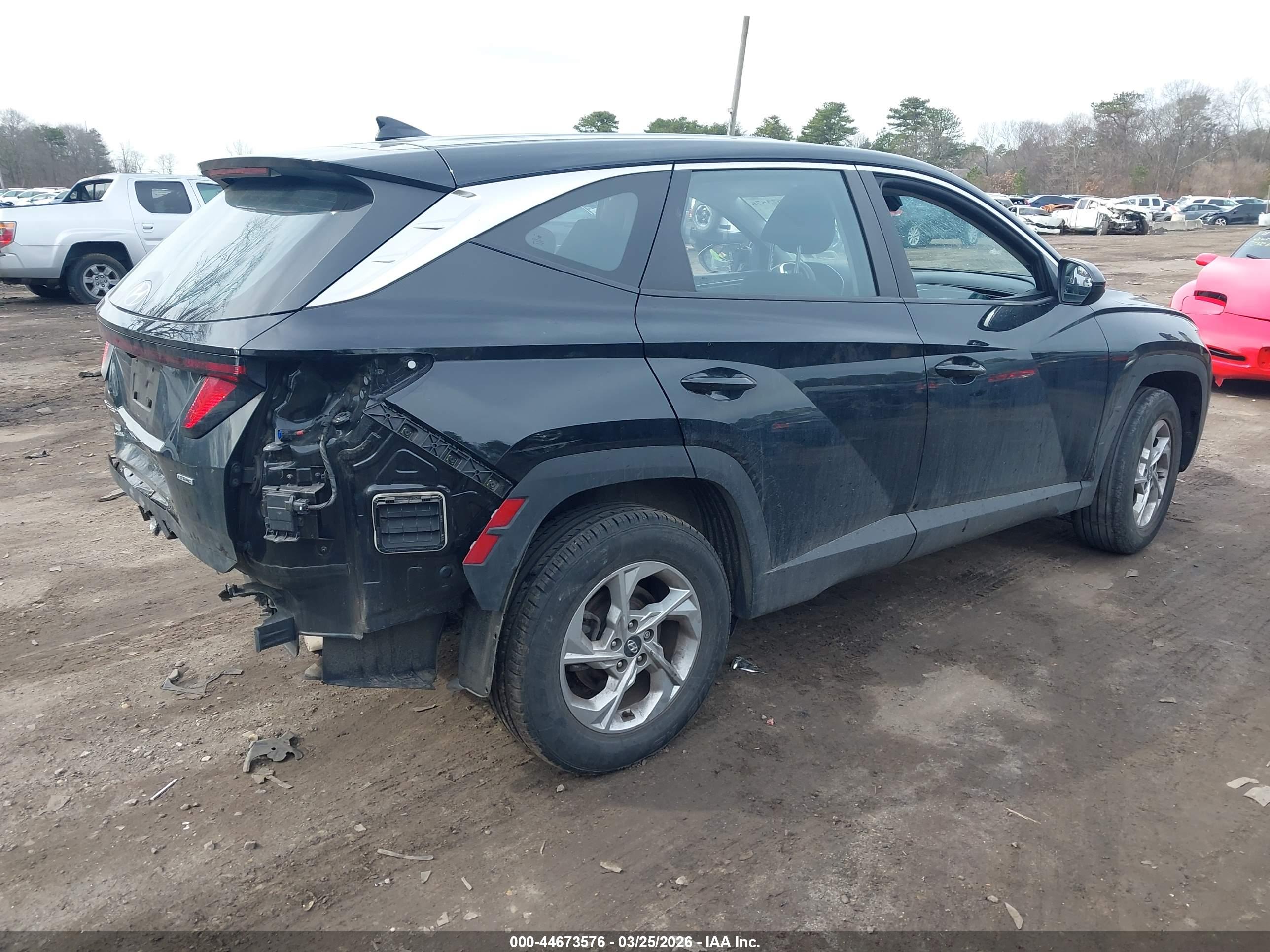 HYUNDAI TUCSON image 4