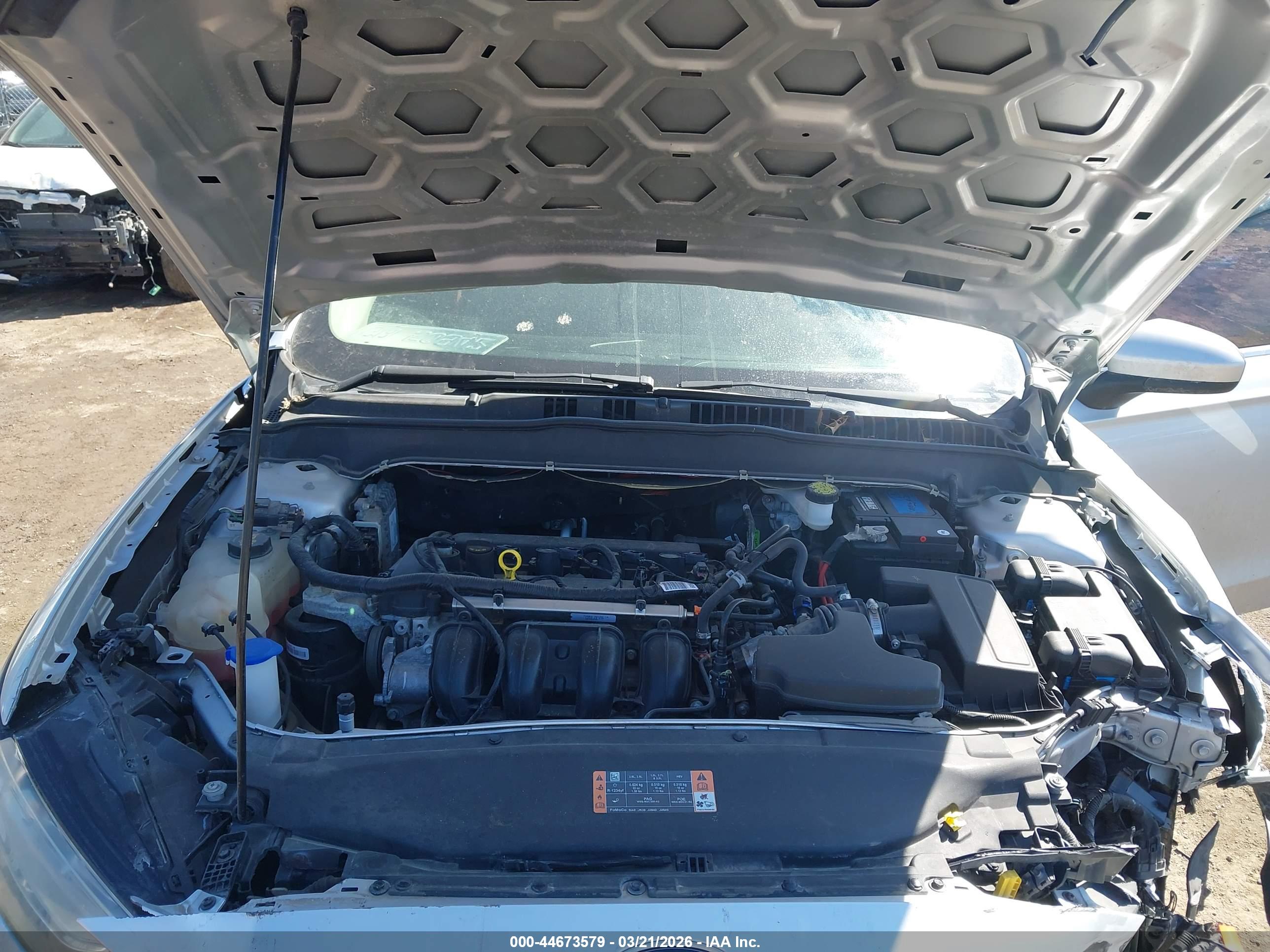 FORD FUSION image 10