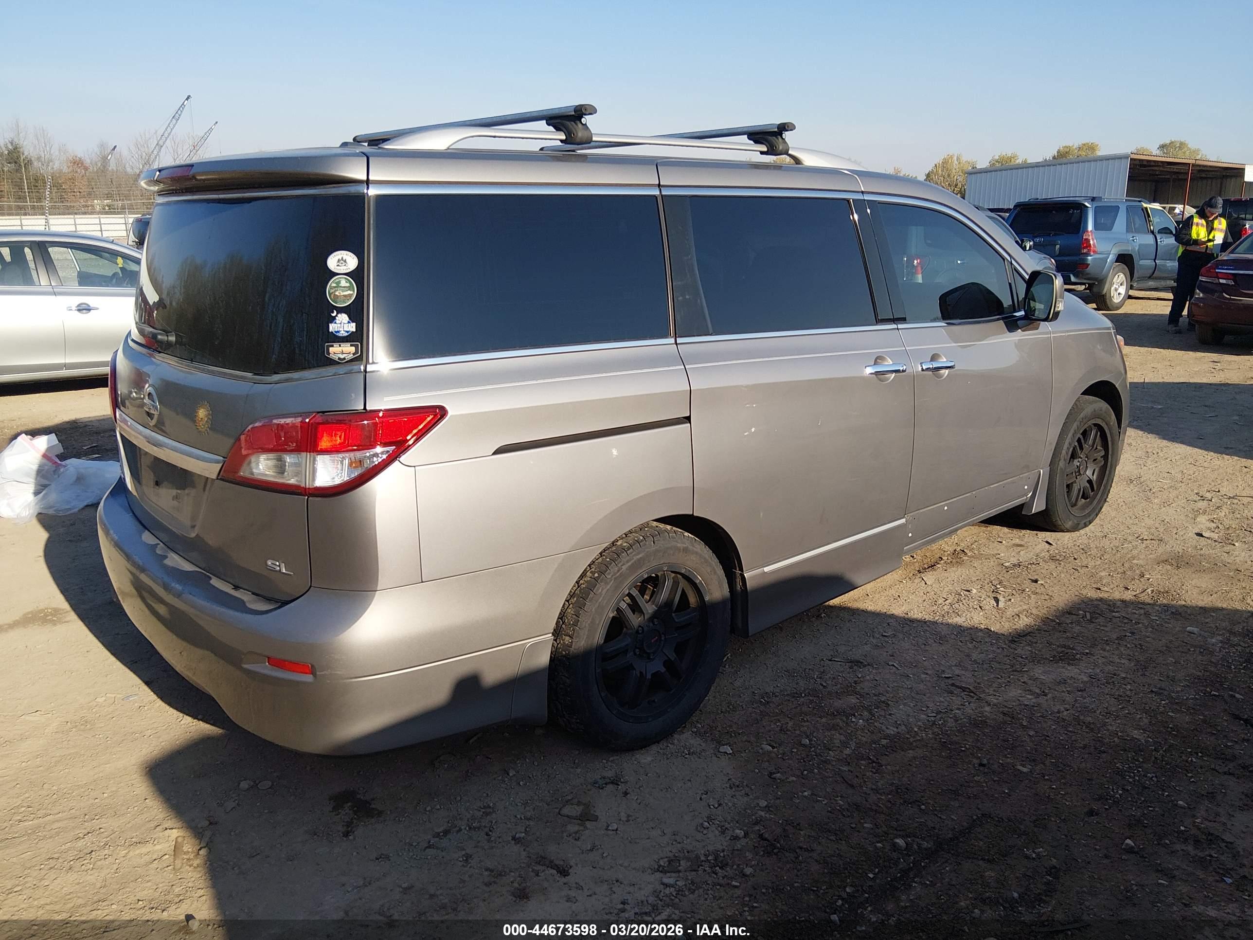NISSAN QUEST image 4
