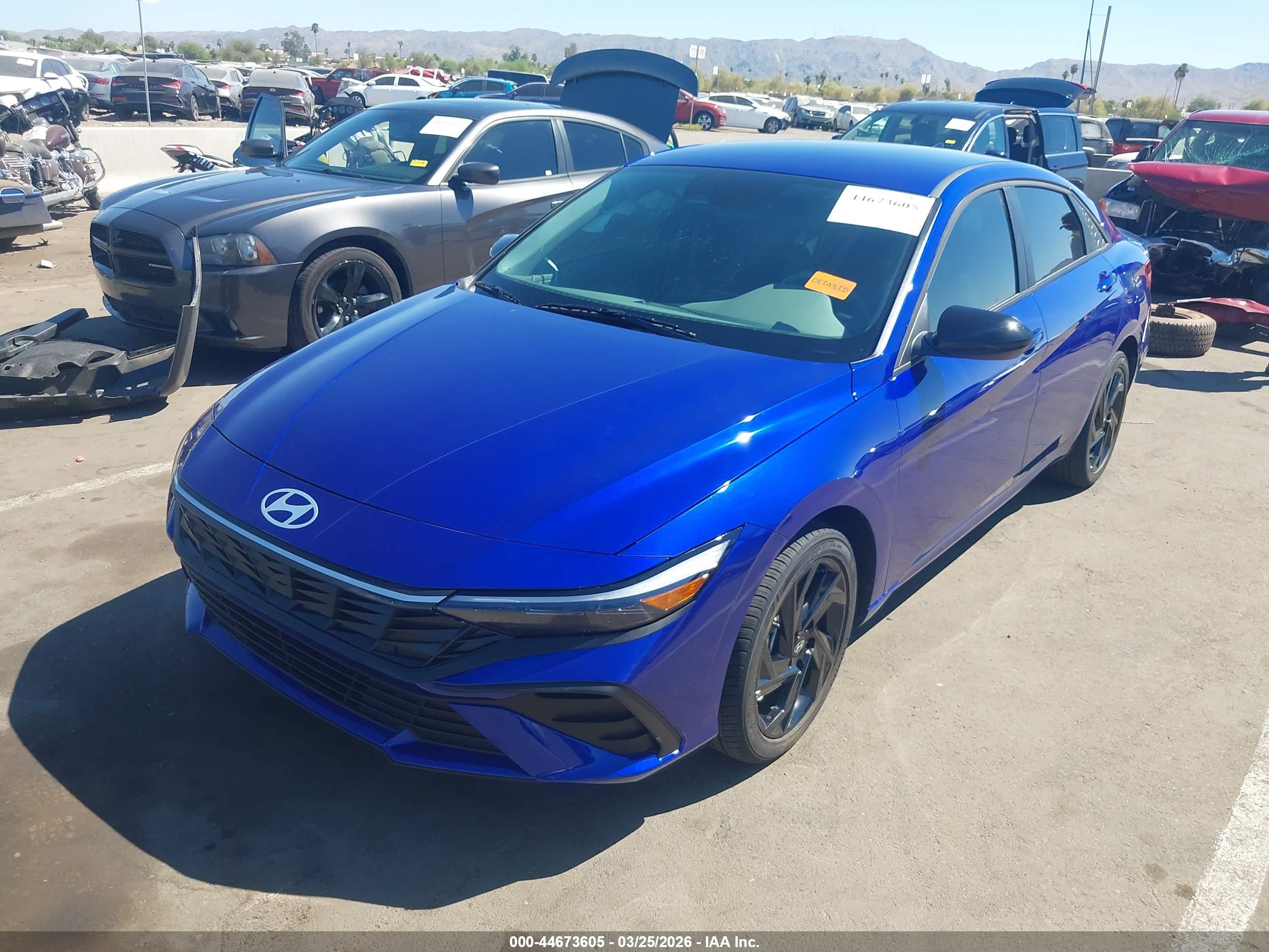 HYUNDAI ELANTRA image 2