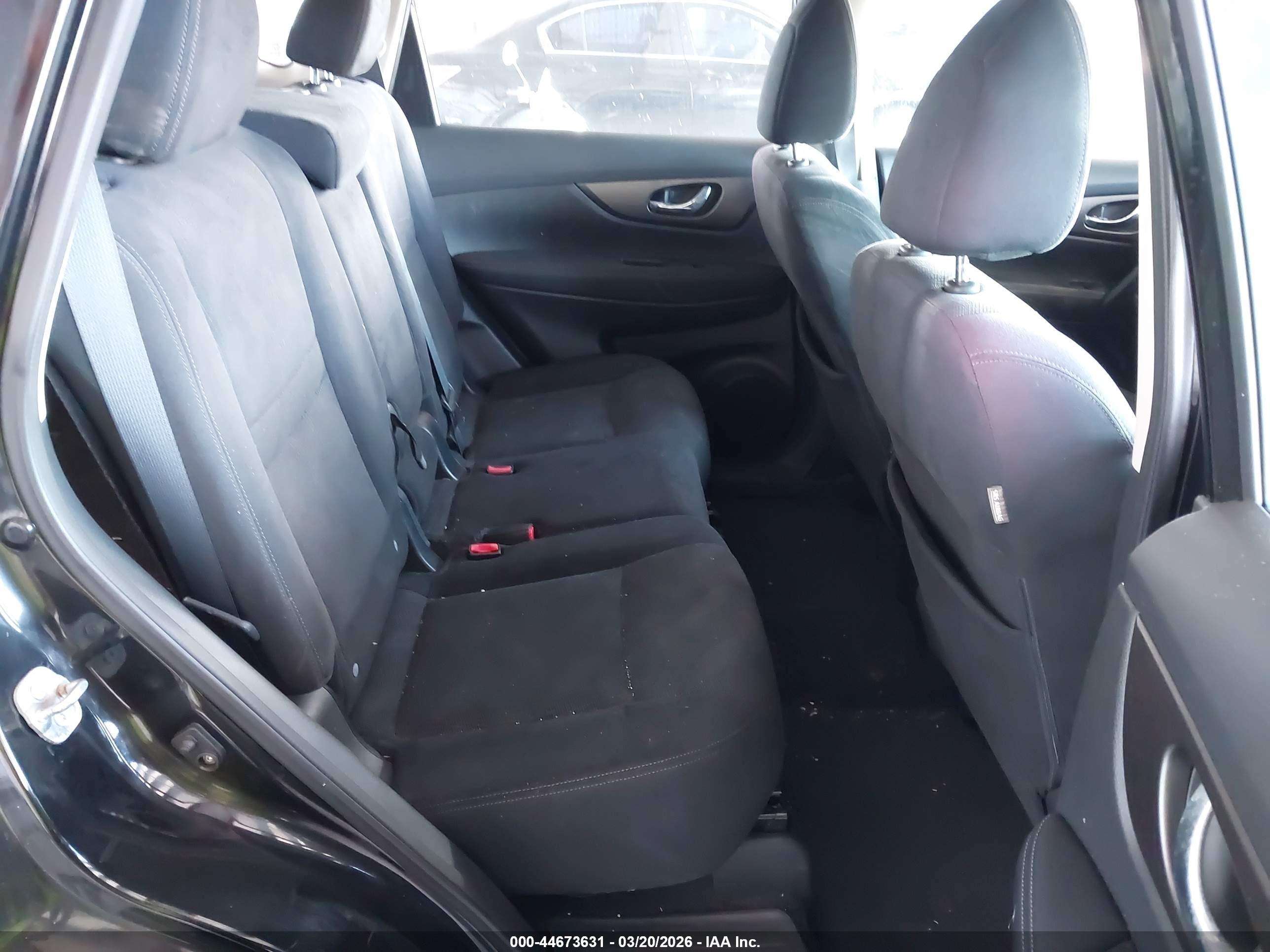 NISSAN ROGUE image 8