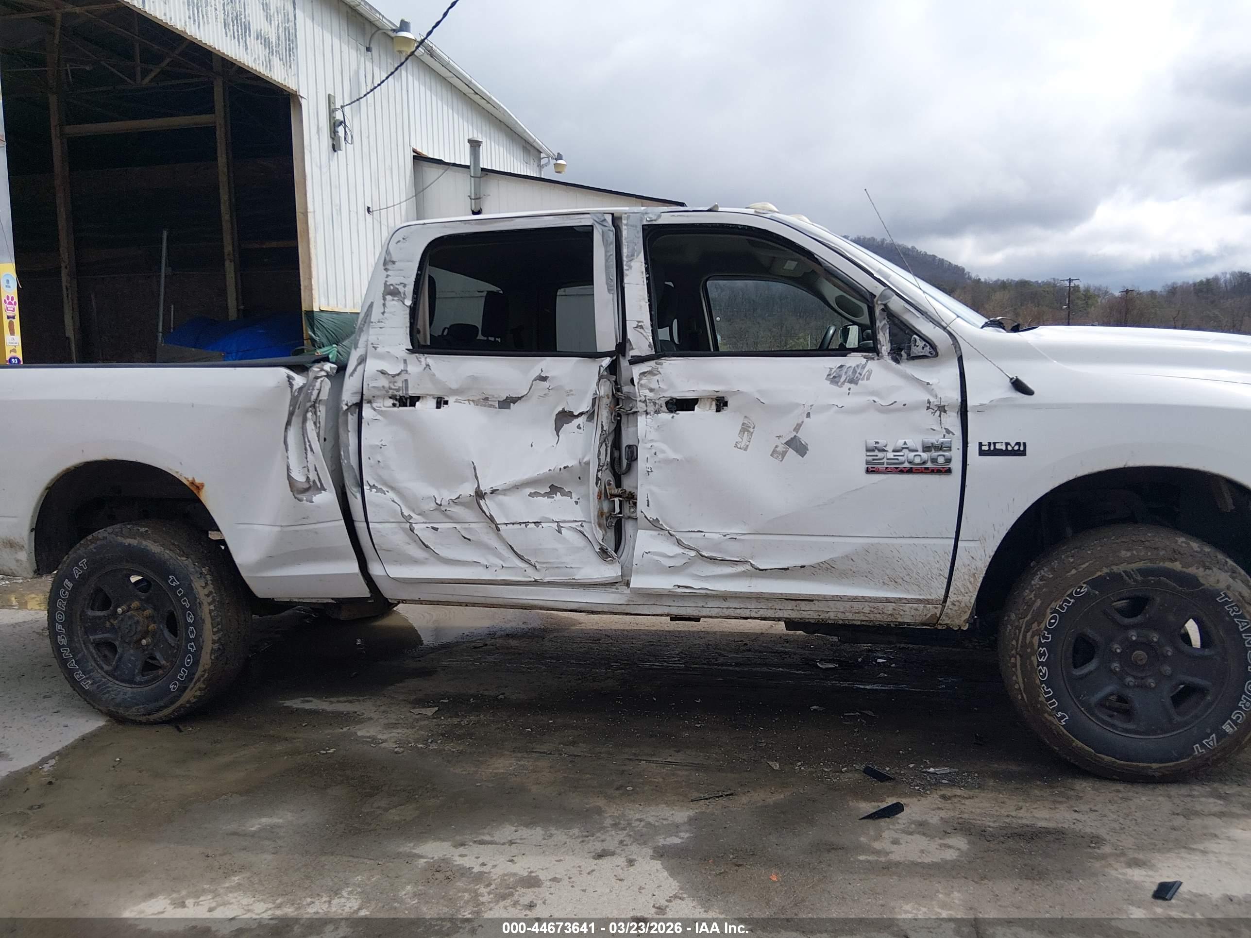 RAM 2500 image 6