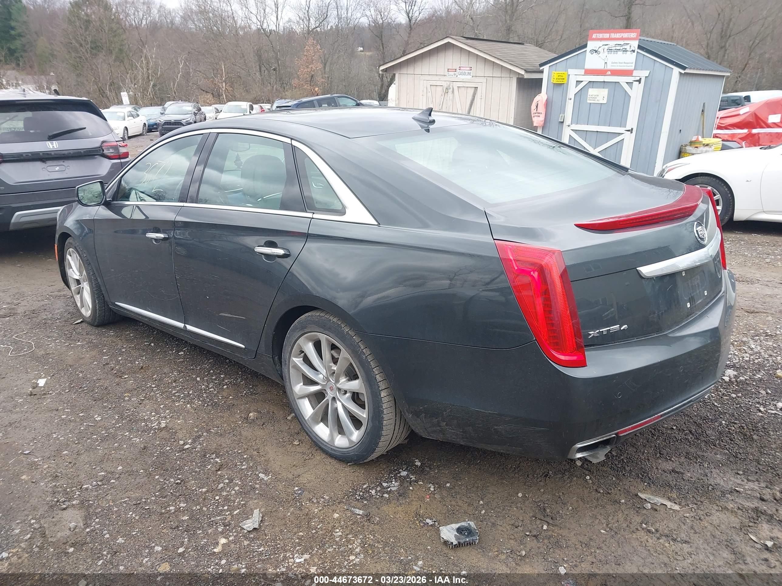 CADILLAC XTS image 3