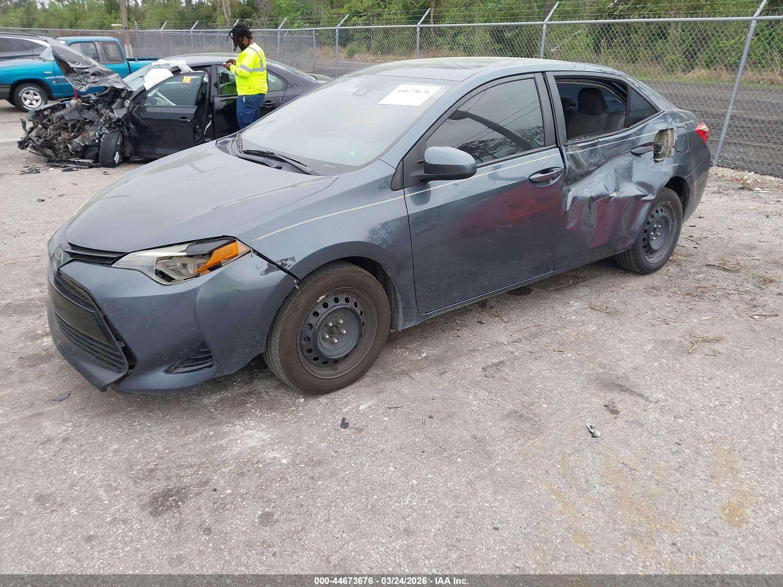 TOYOTA COROLLA image 6