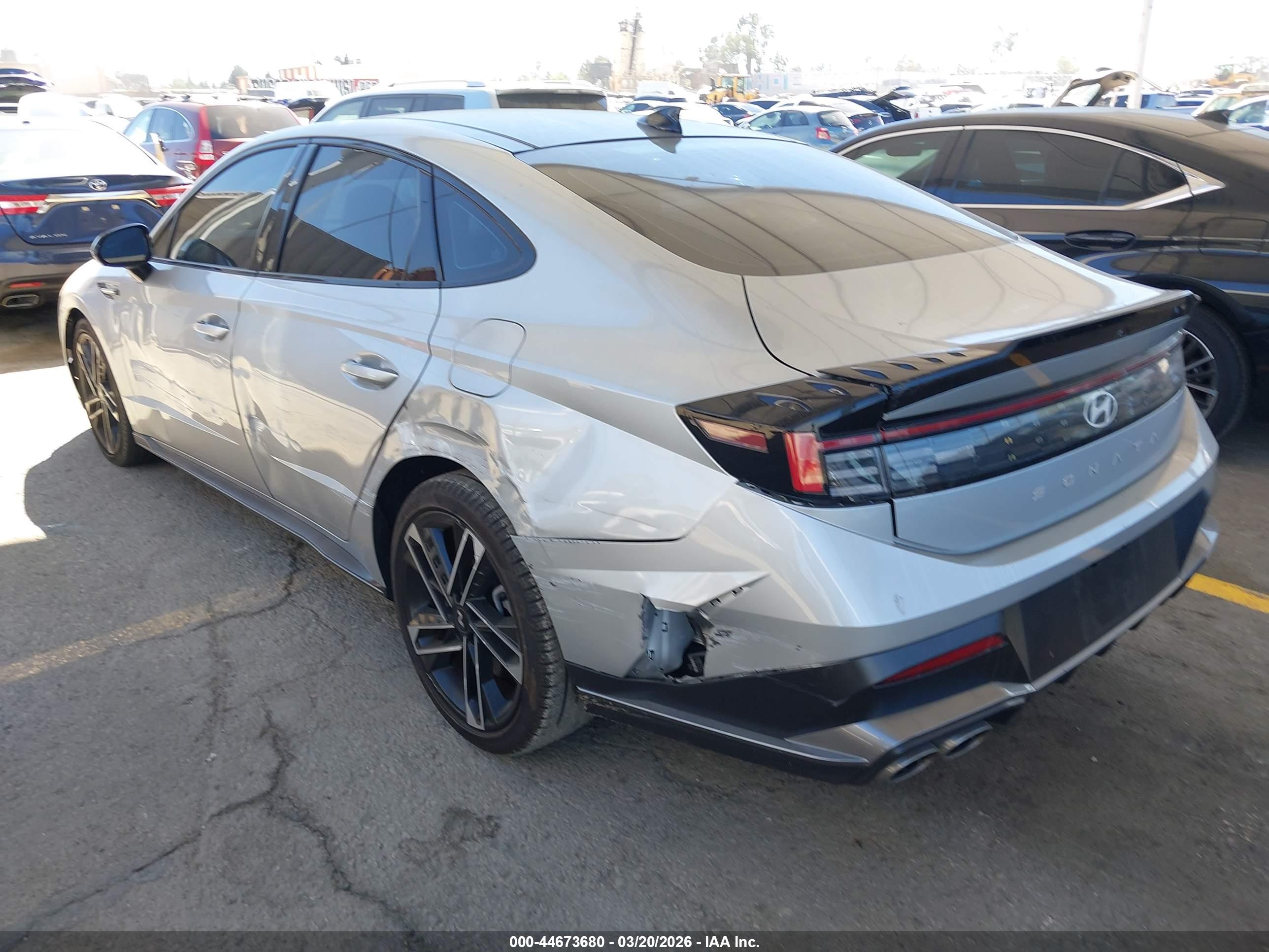 HYUNDAI SONATA image 3