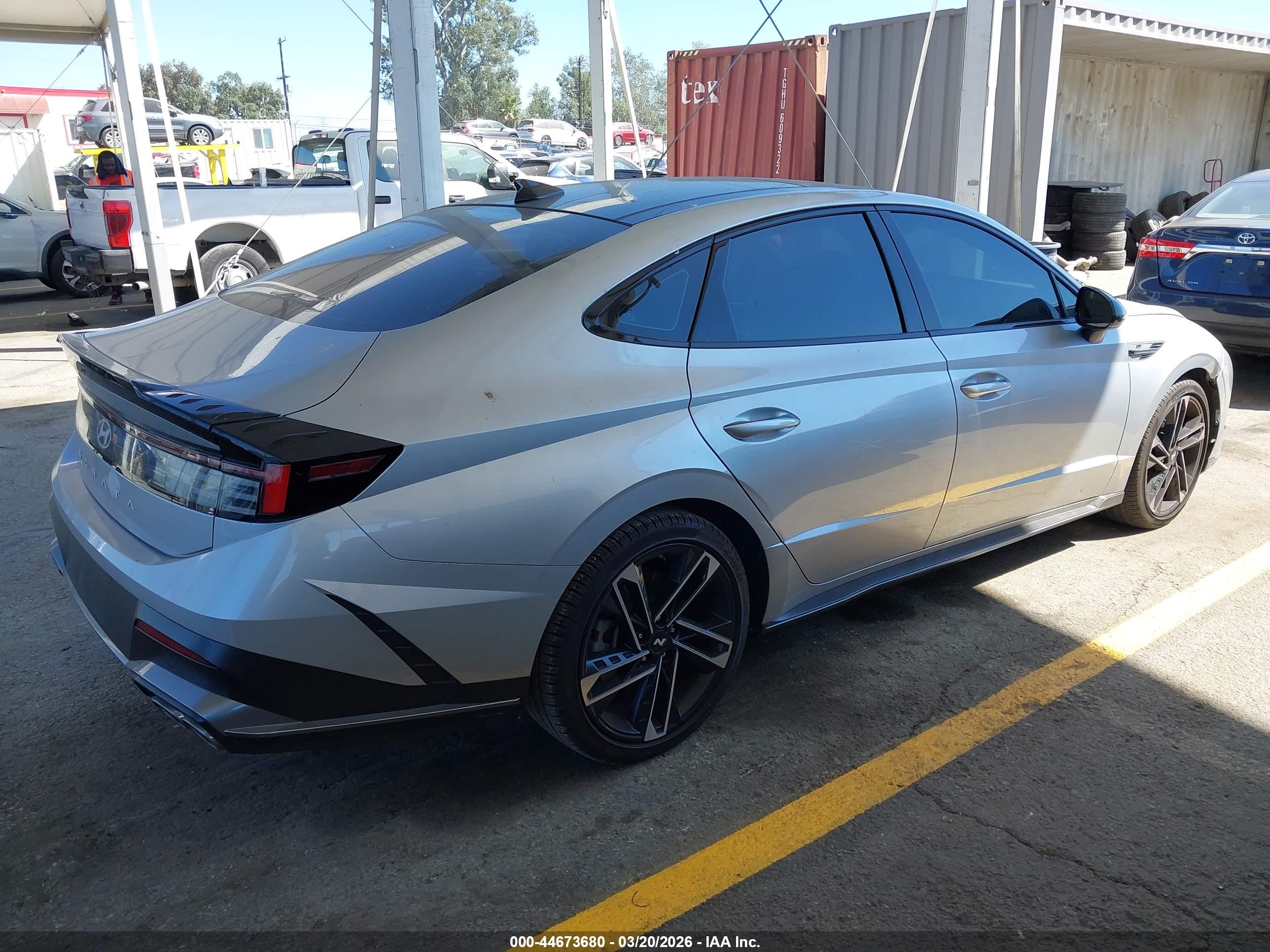 HYUNDAI SONATA image 4