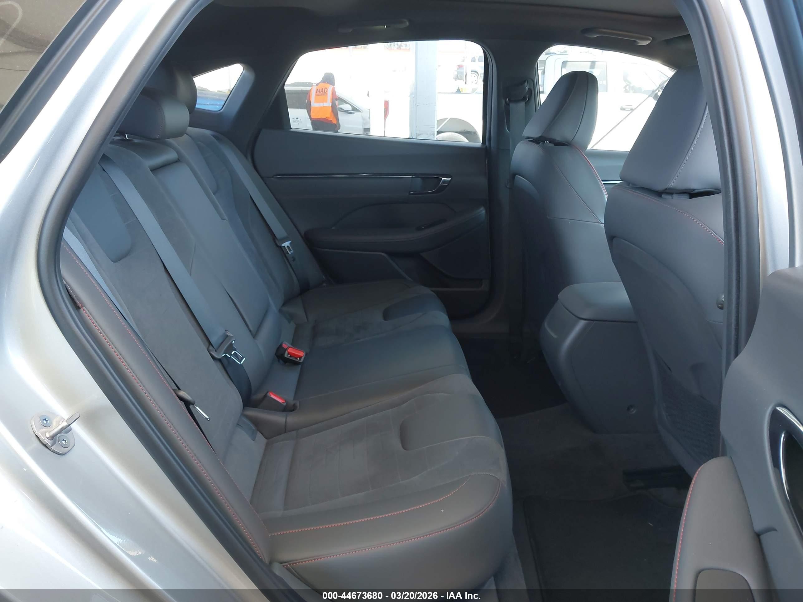HYUNDAI SONATA image 8