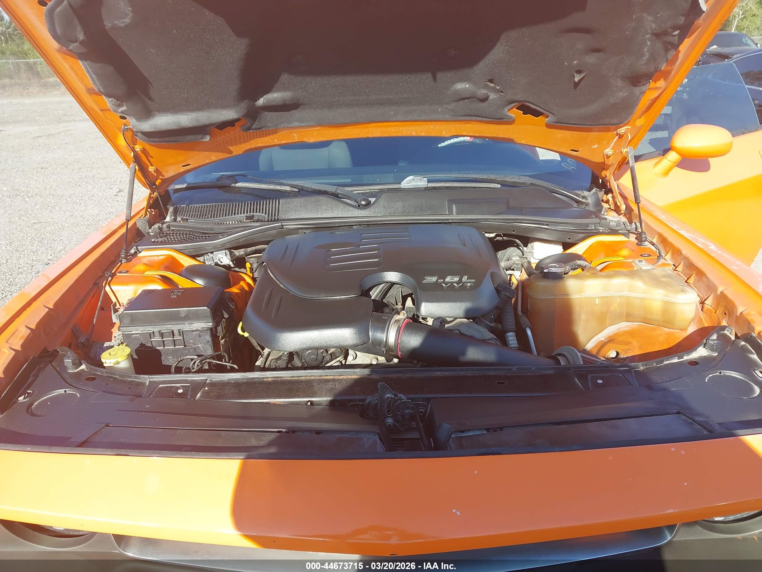 DODGE CHALLENGER image 10