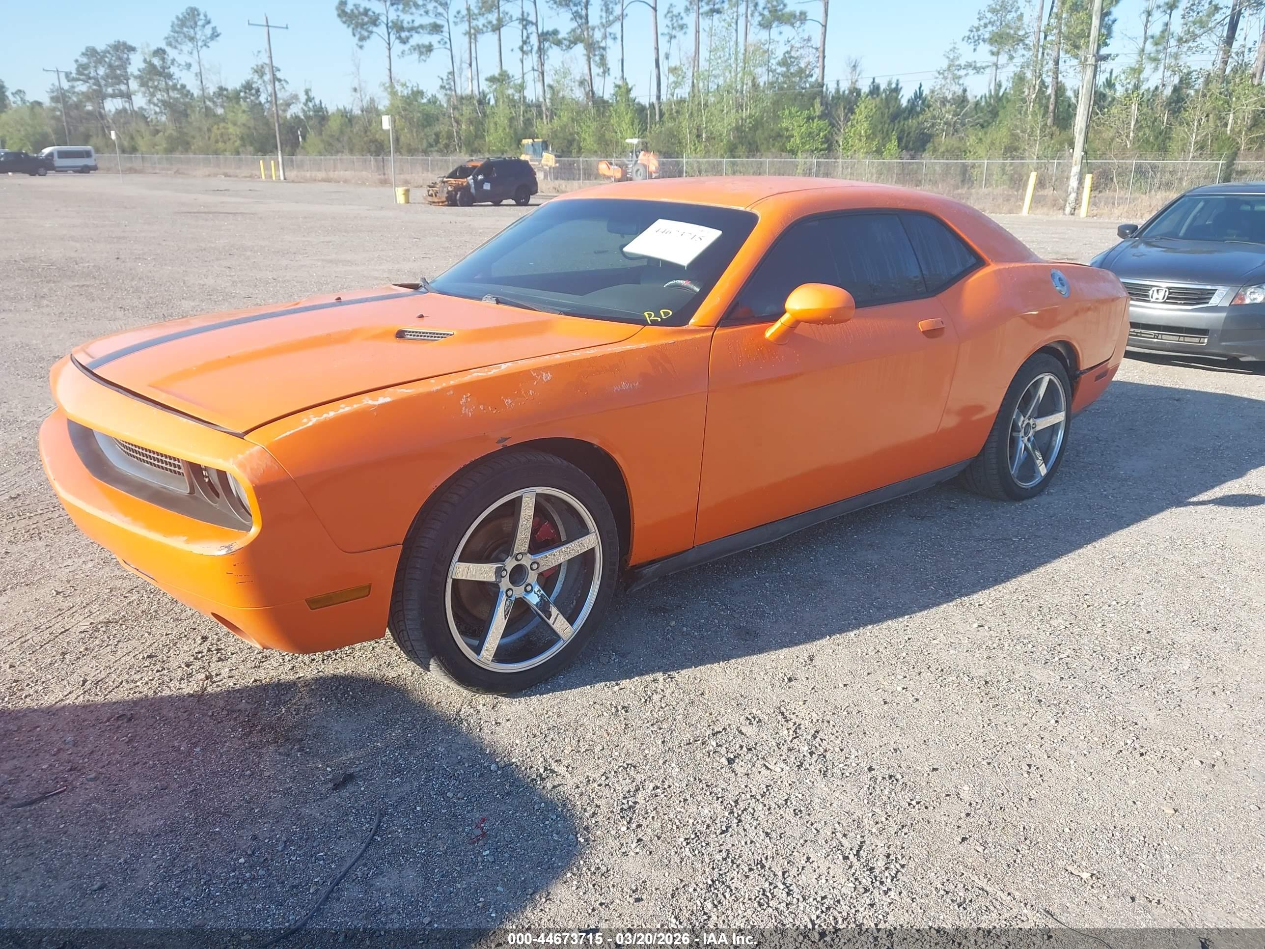 DODGE CHALLENGER image 2