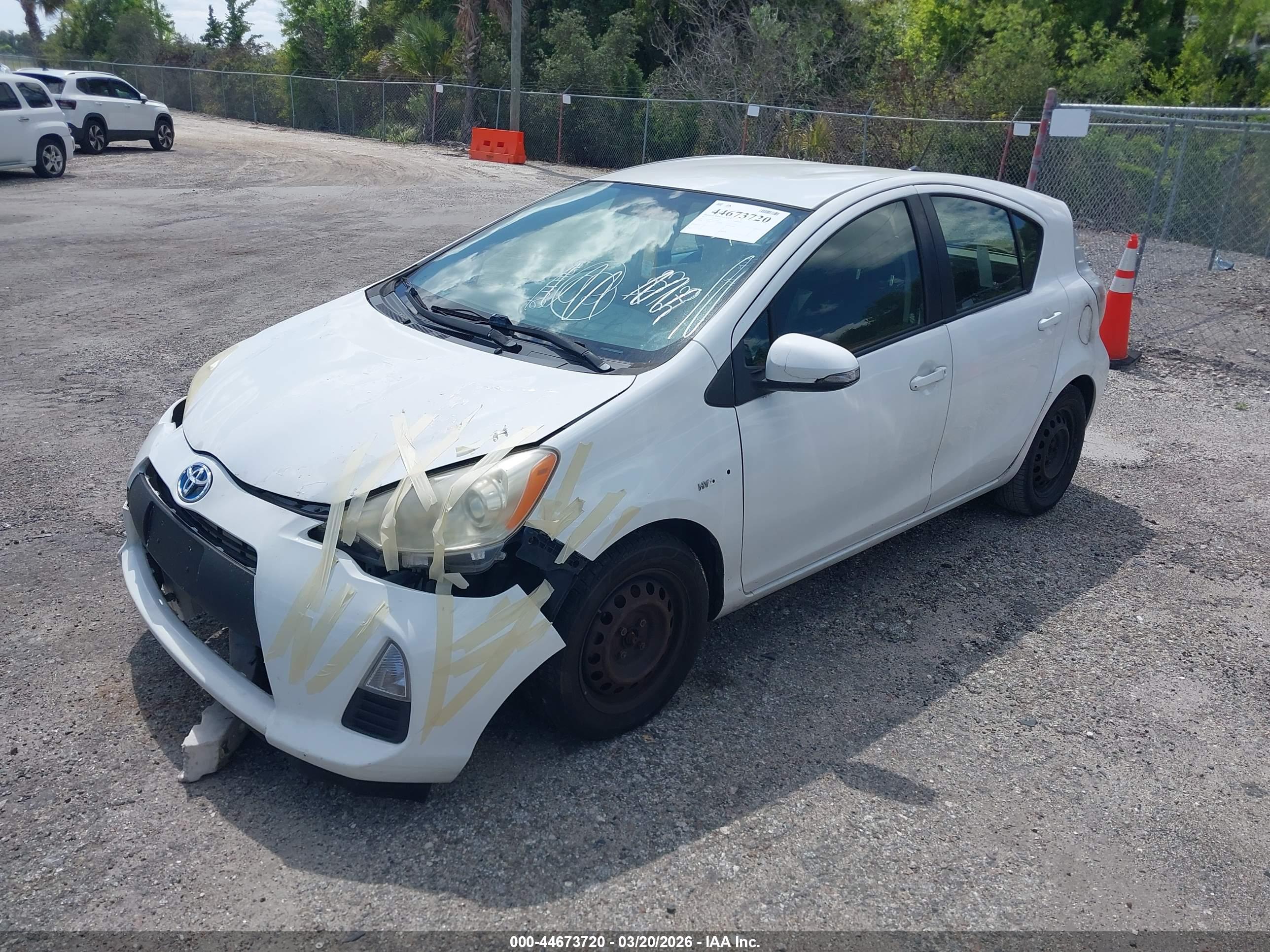 TOYOTA PRIUS image 2