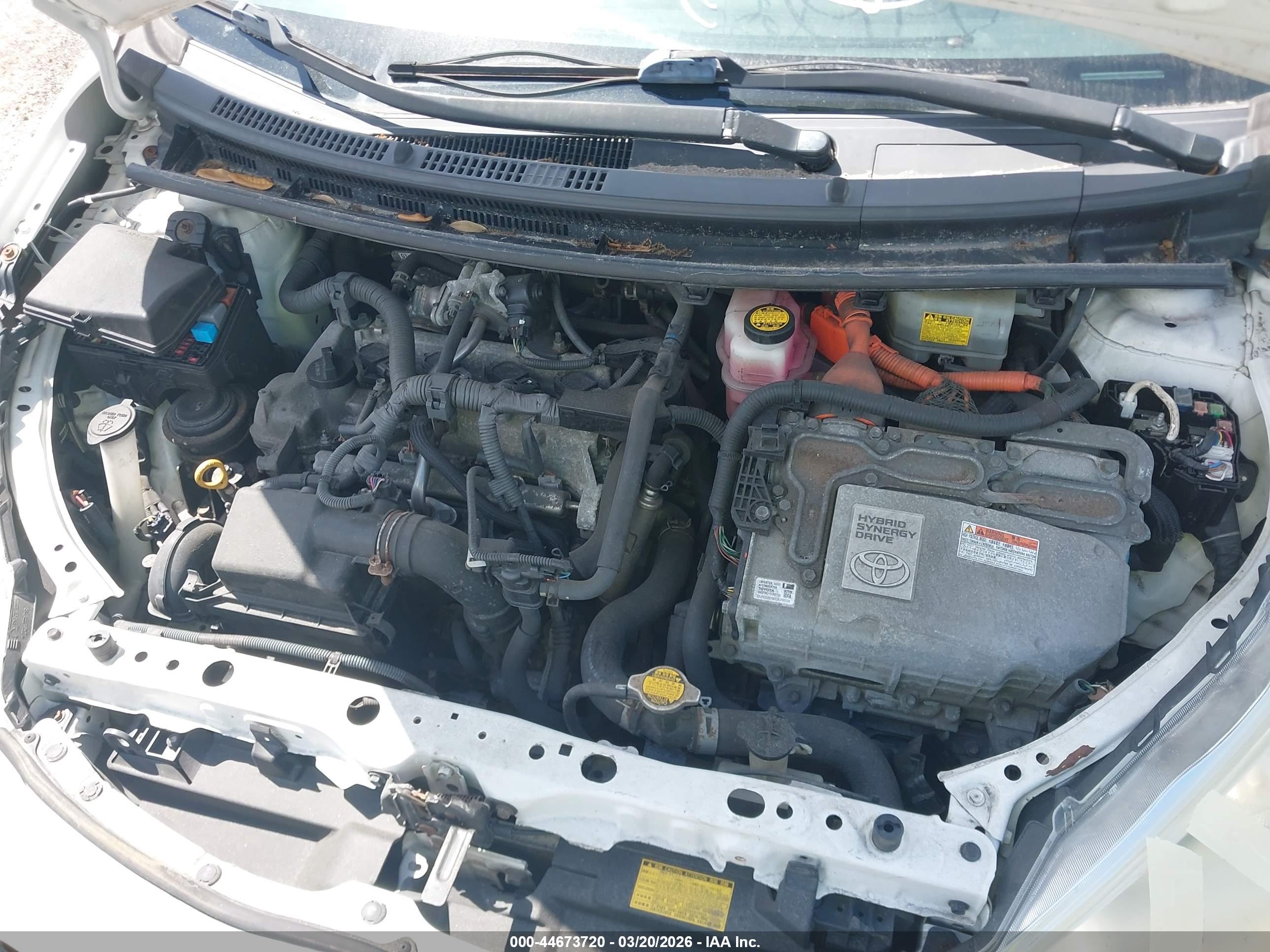 TOYOTA PRIUS image 6
