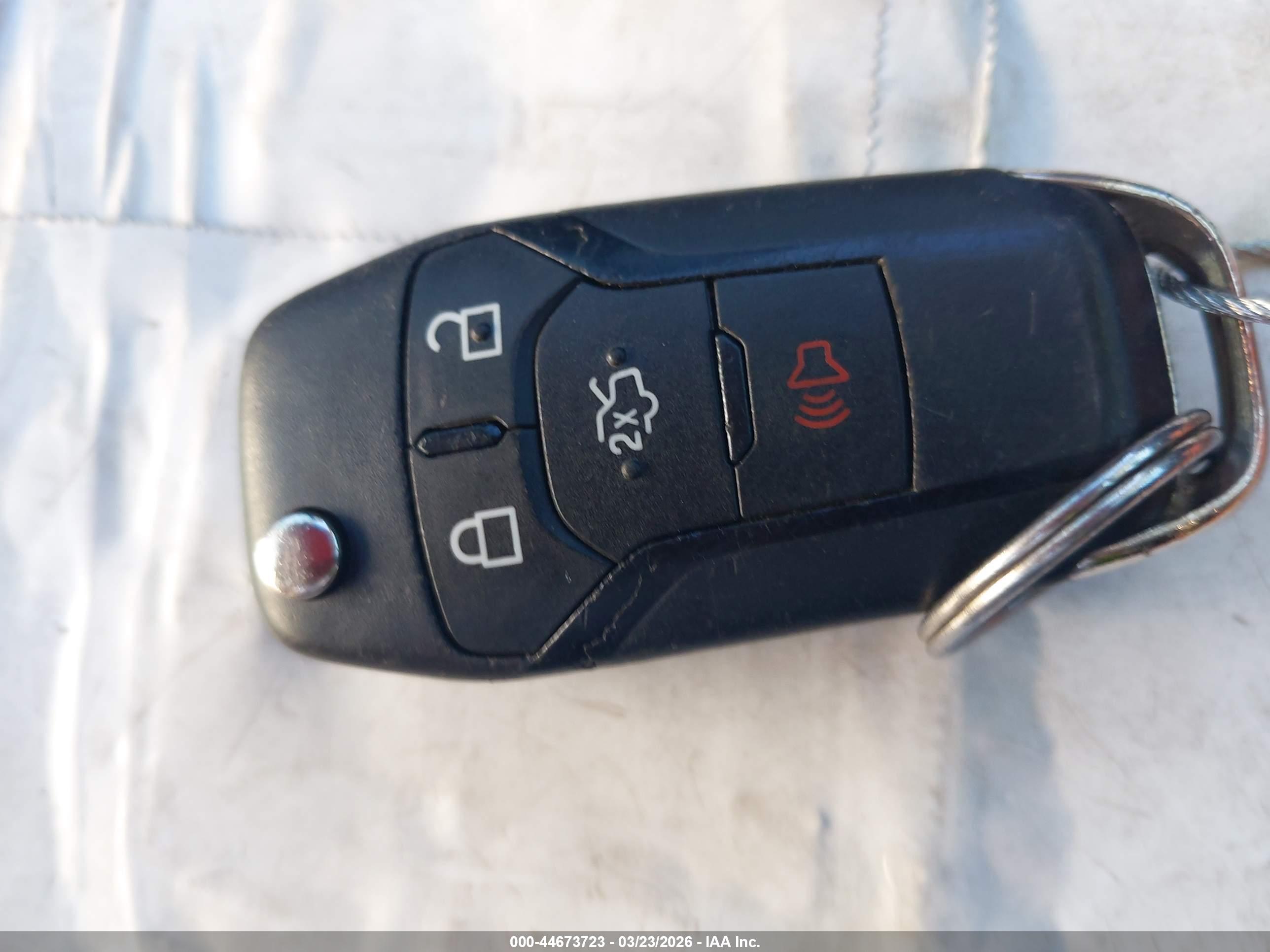 FORD FUSION image 11