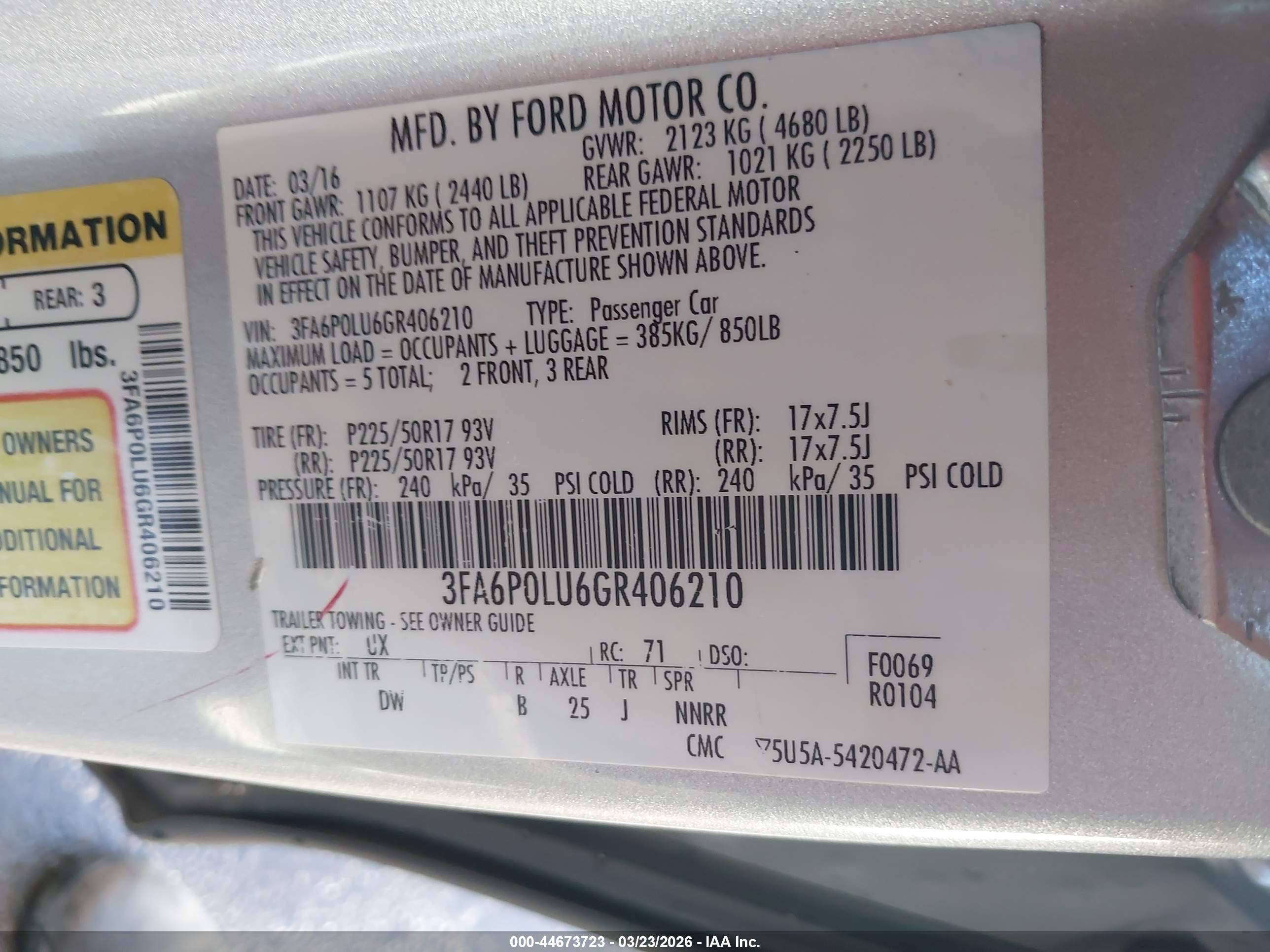 FORD FUSION image 9