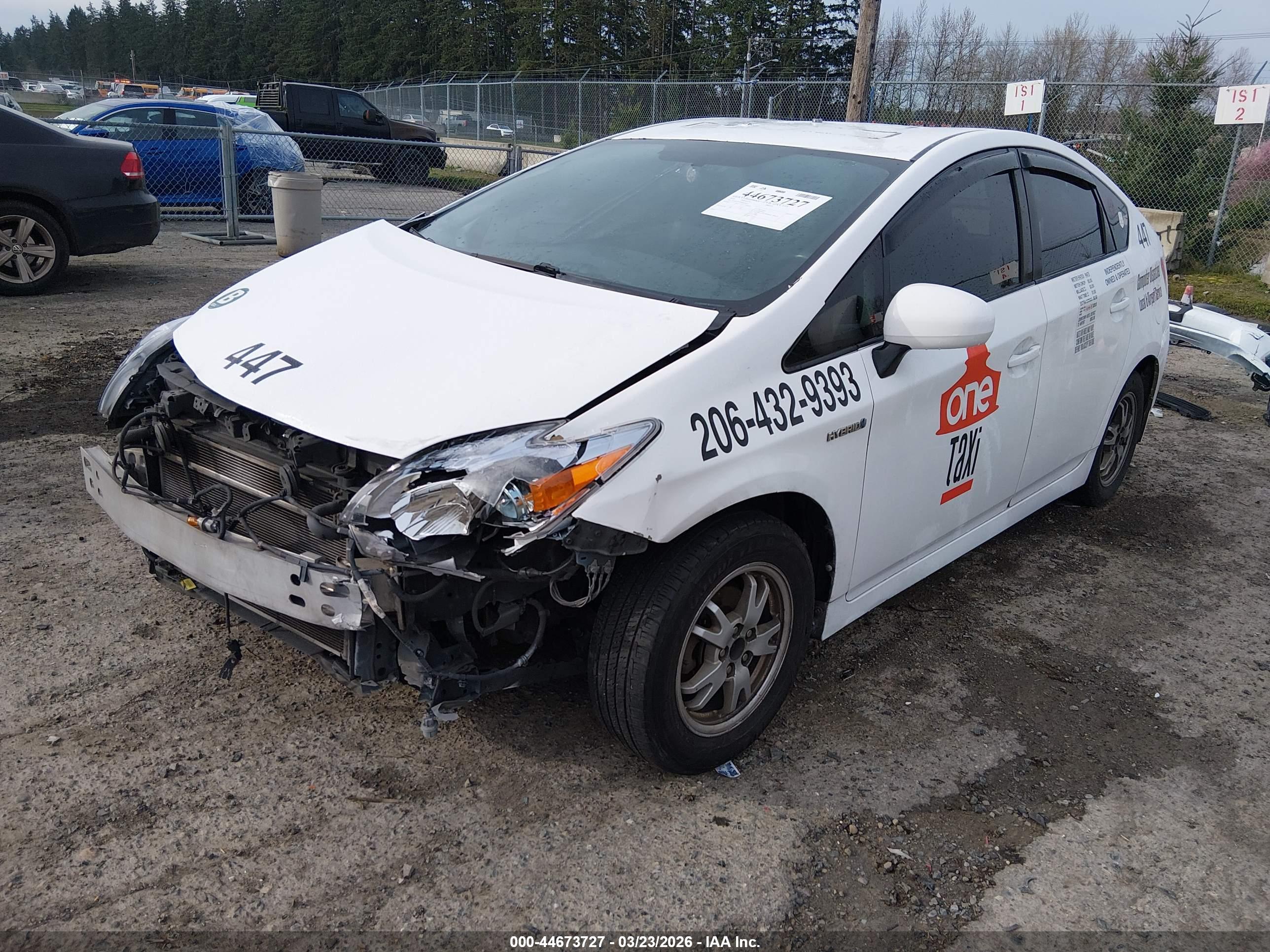 TOYOTA PRIUS image 2