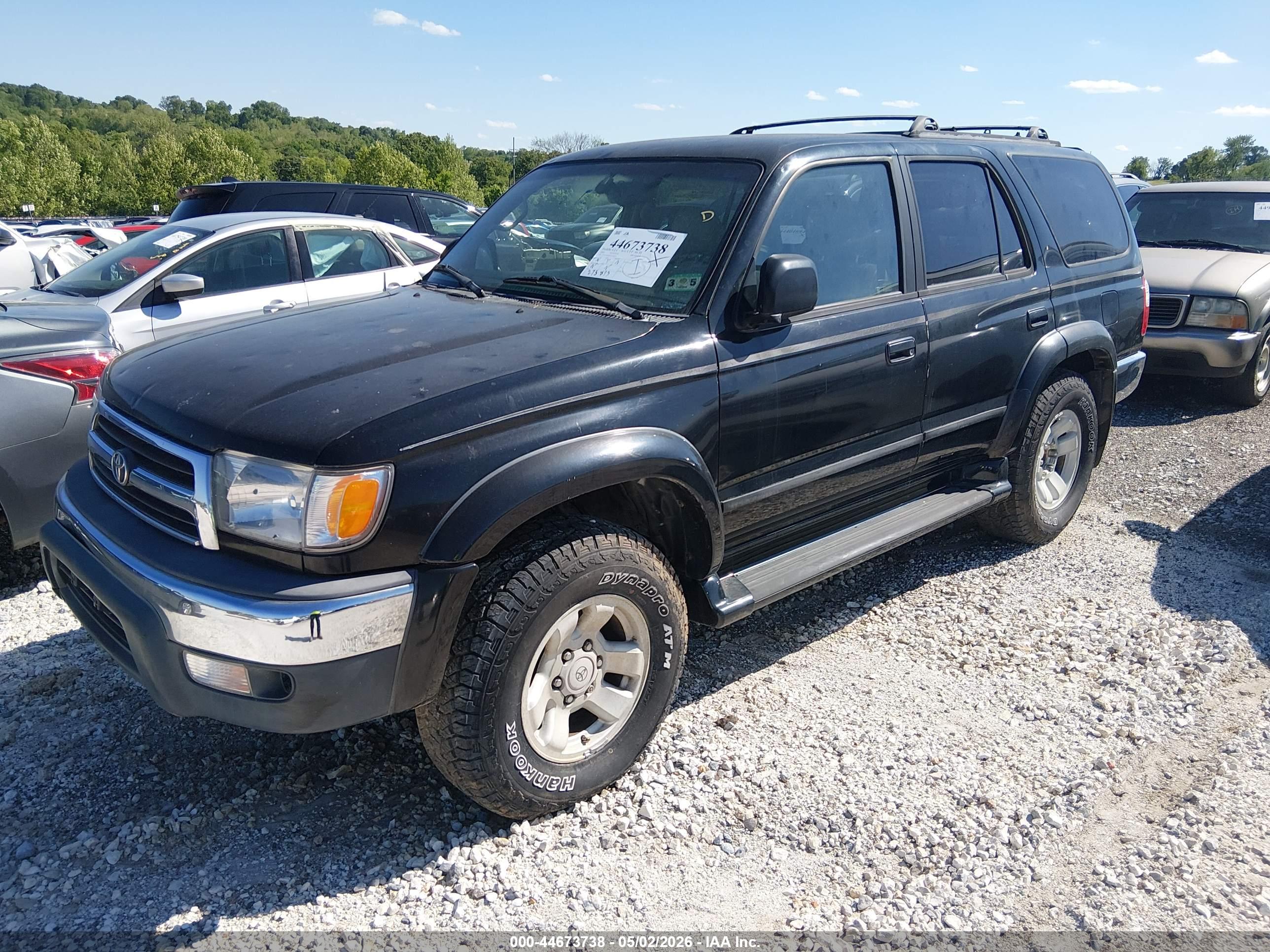 TOYOTA 4RUNNER image 2