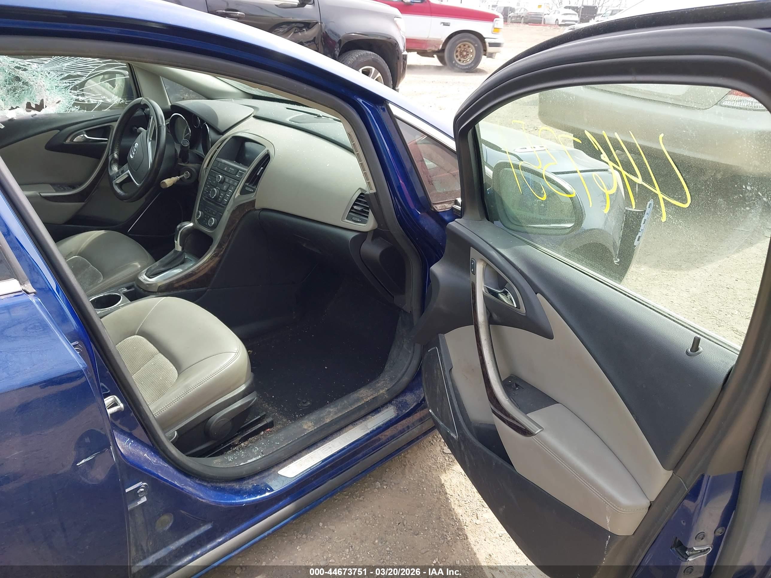 BUICK VERANO image 5