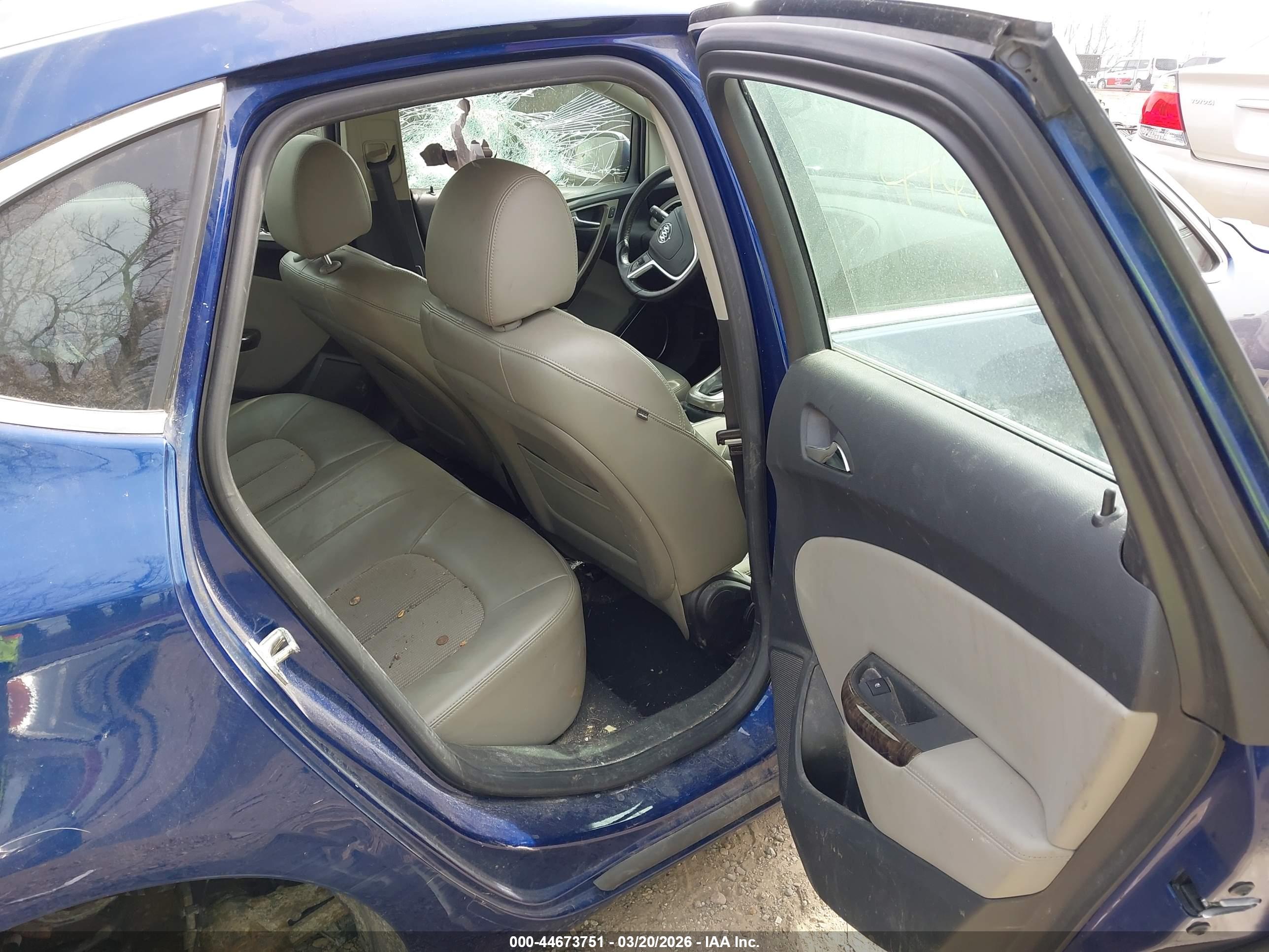 BUICK VERANO image 8