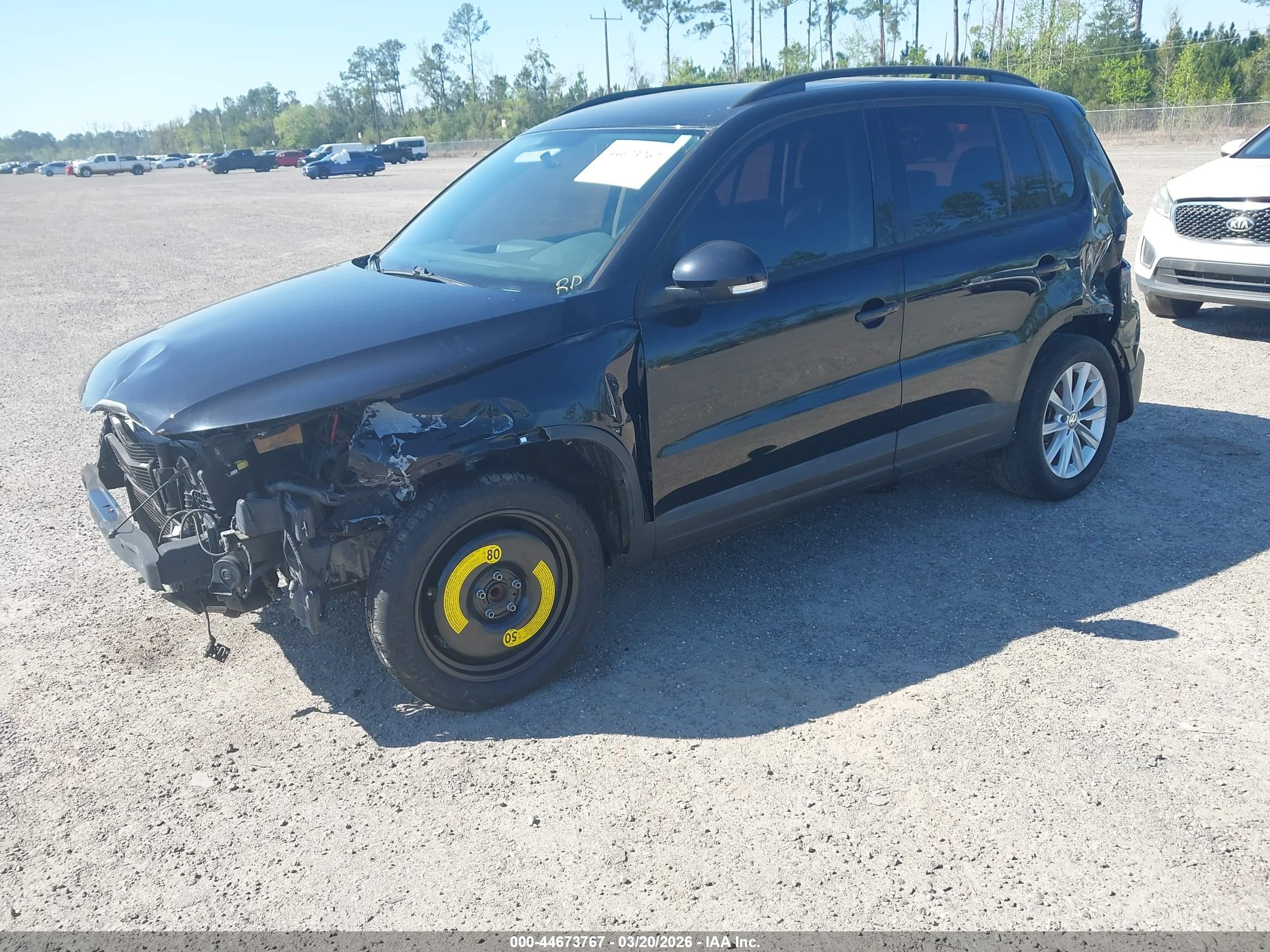 VOLKSWAGEN TIGUAN image 2