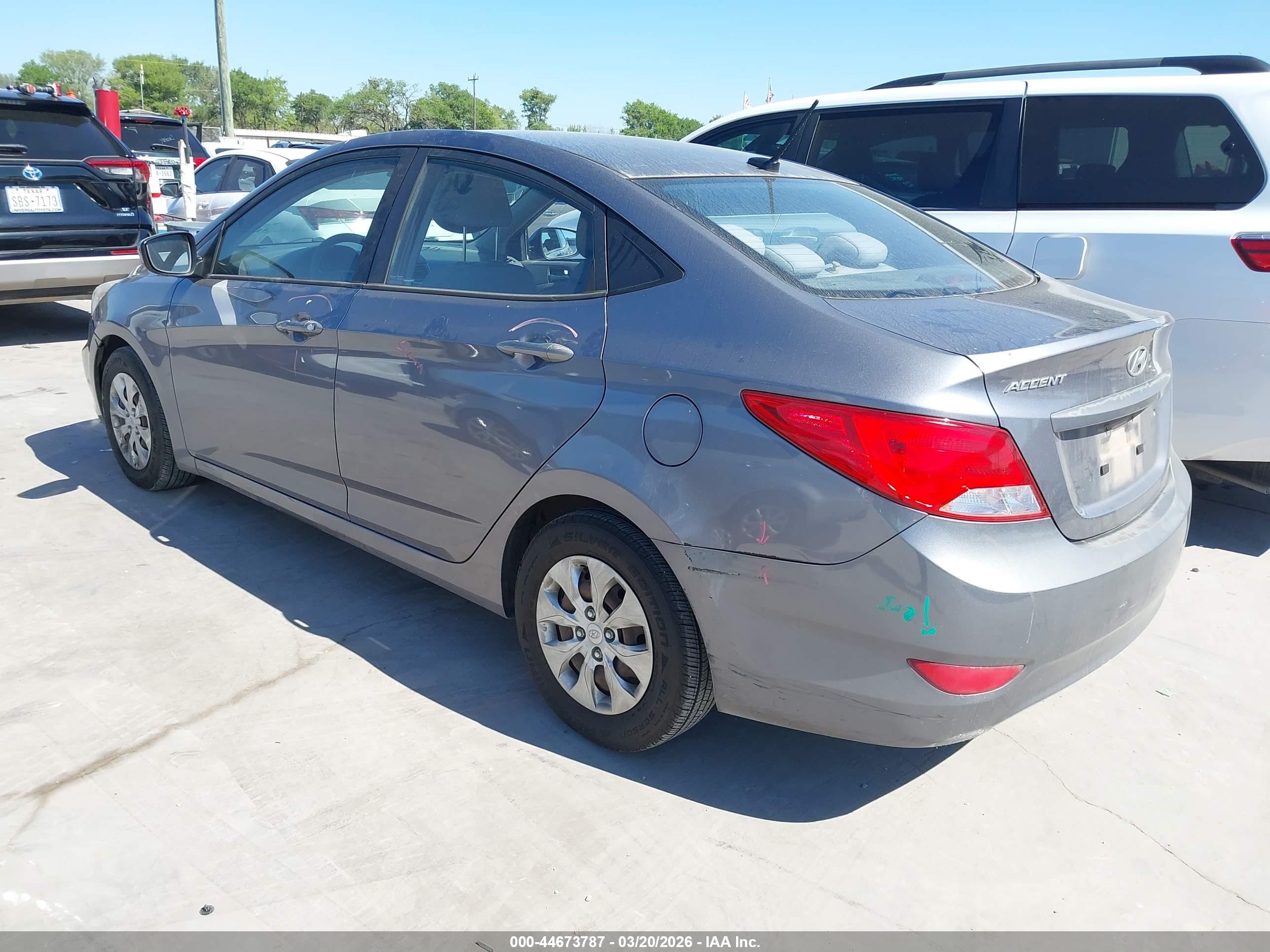 HYUNDAI ACCENT image 3