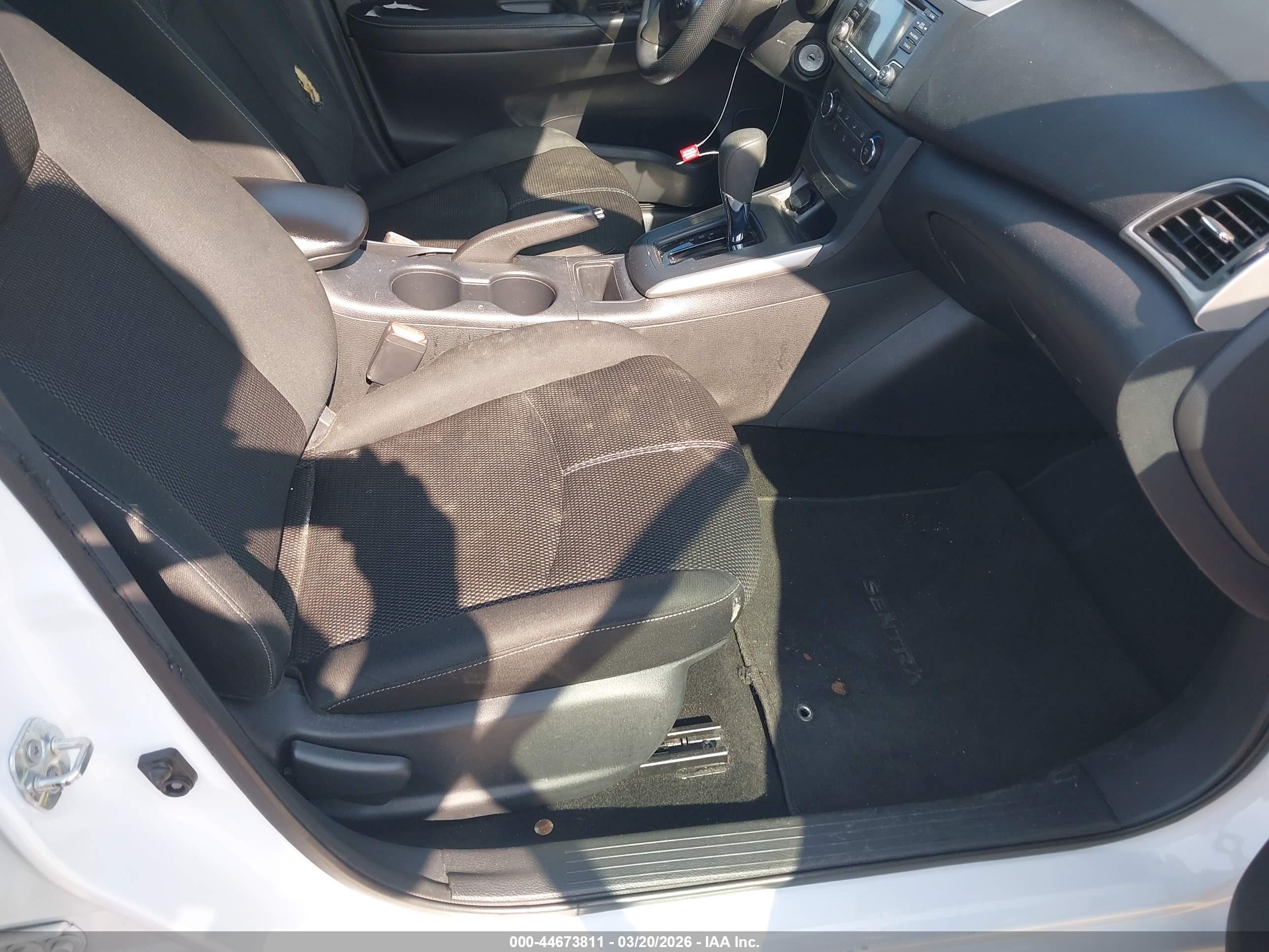NISSAN SENTRA image 5