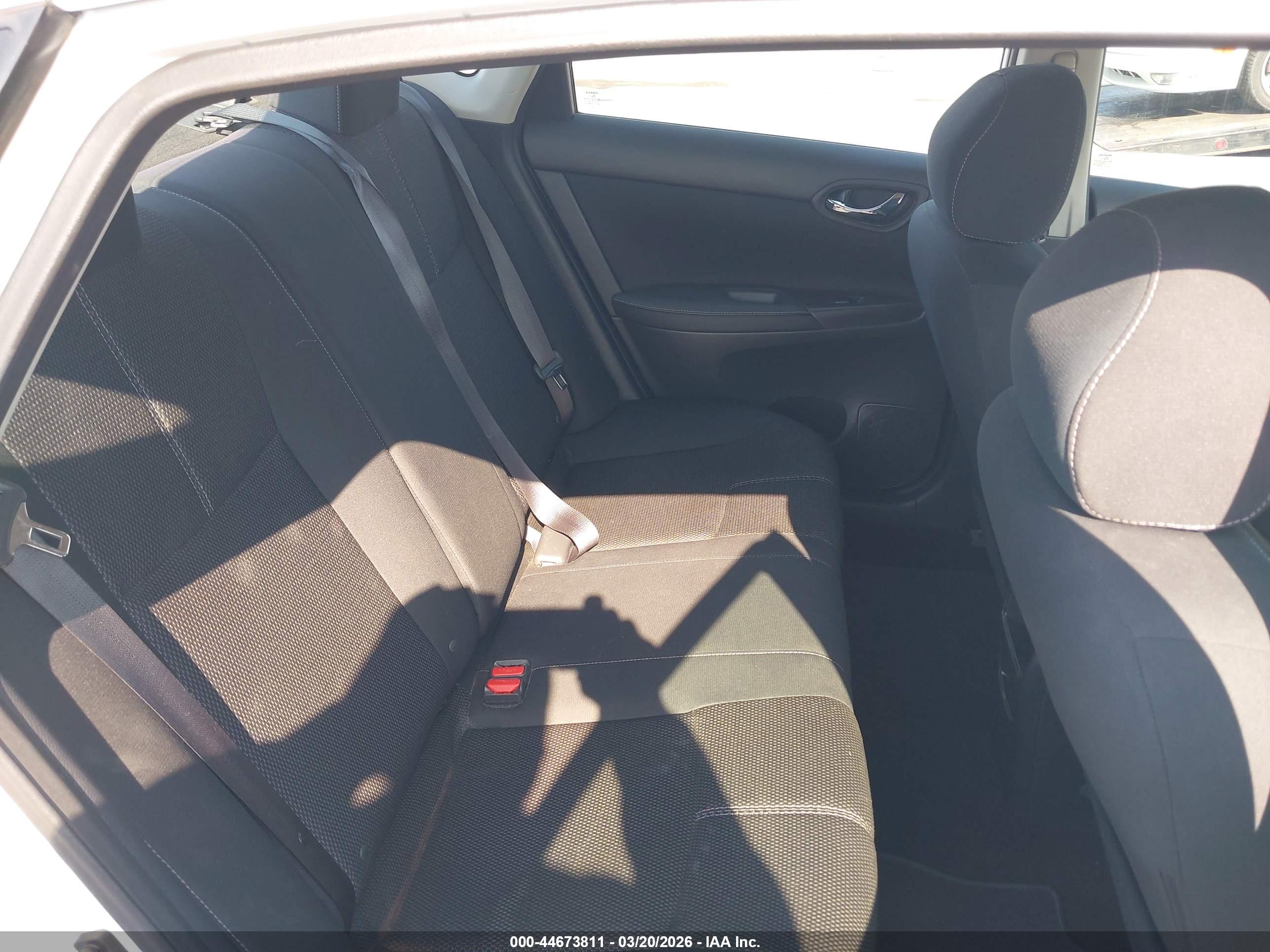 NISSAN SENTRA image 8