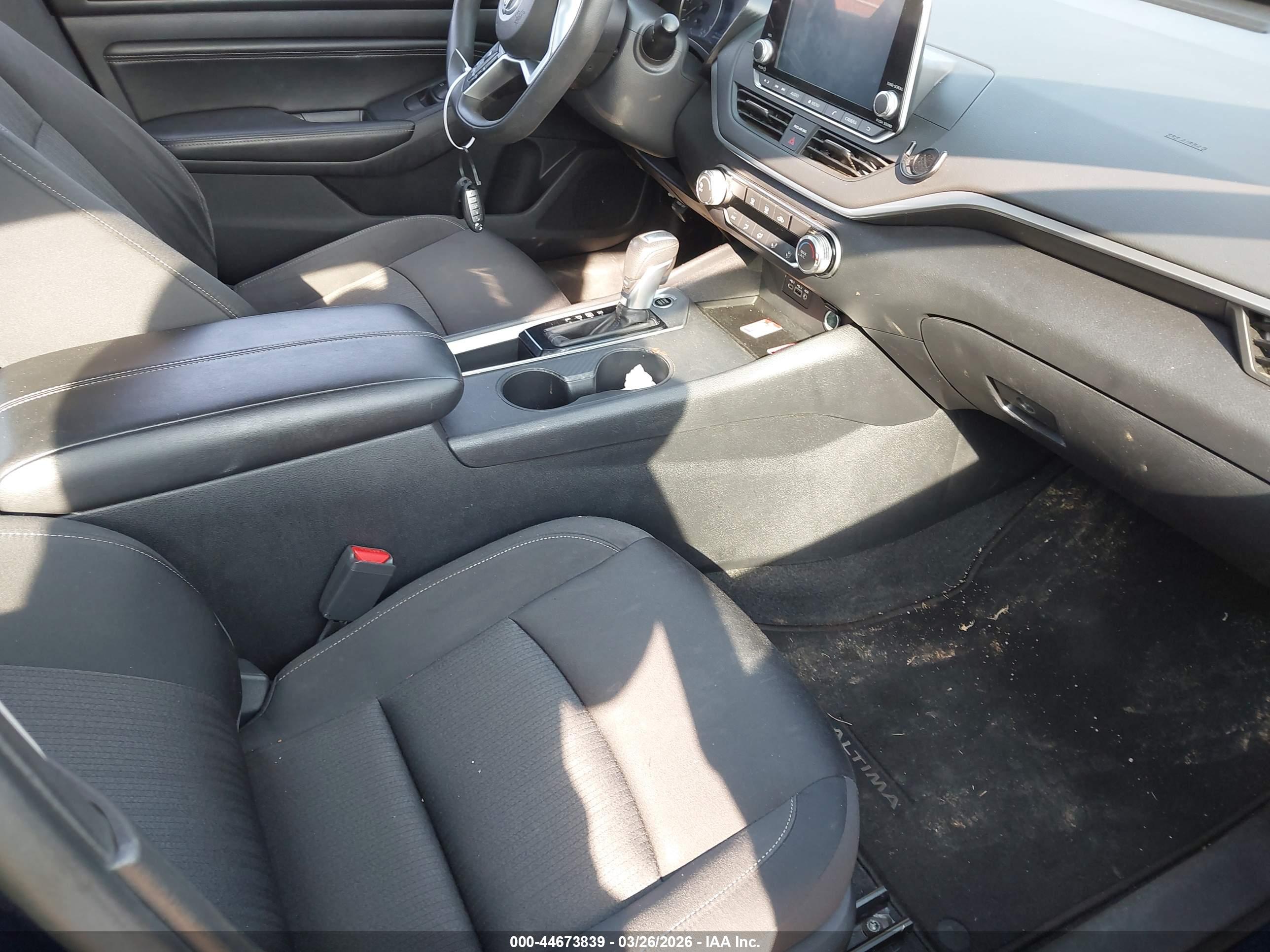 NISSAN ALTIMA image 5