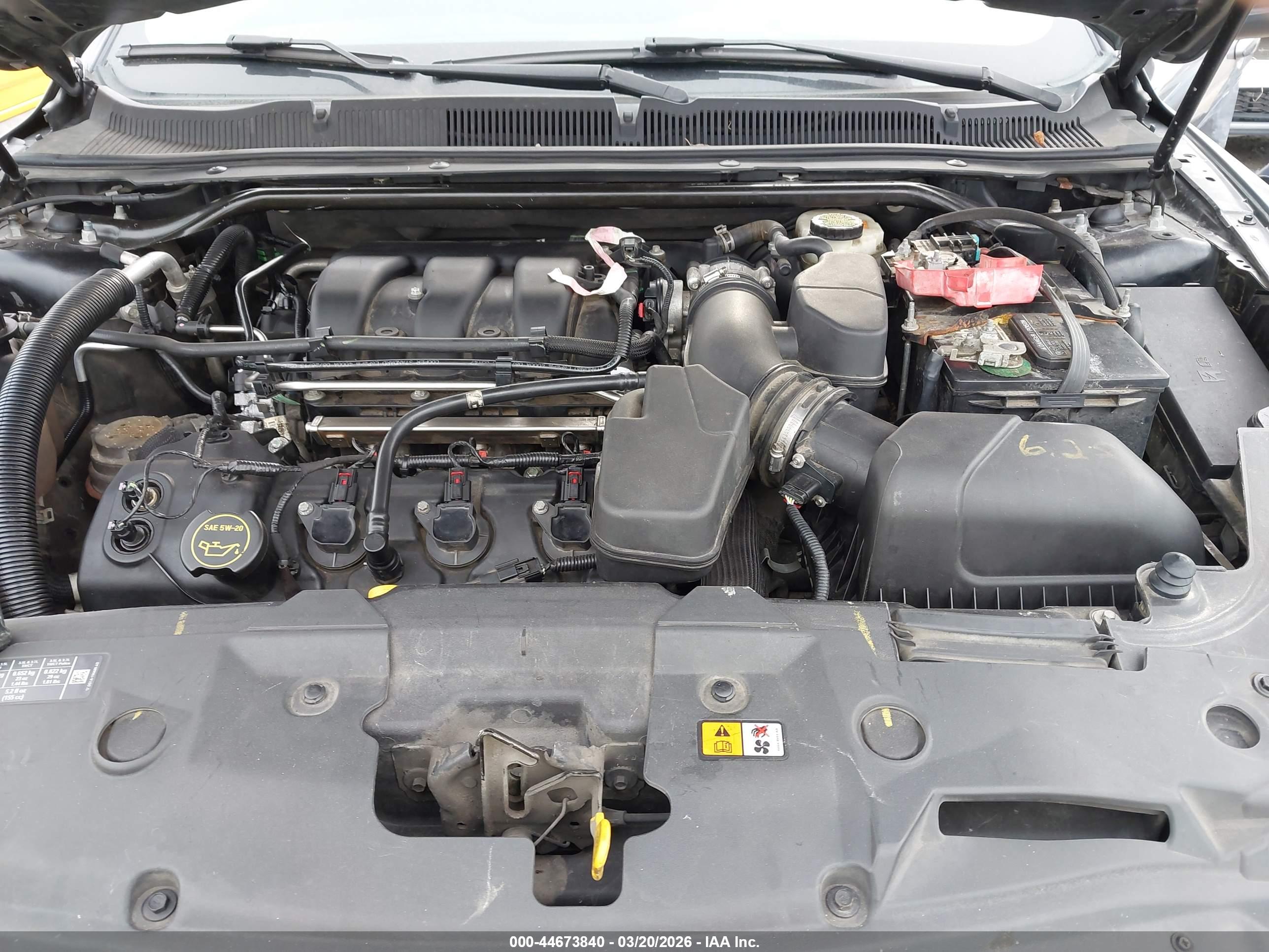 FORD TAURUS image 10