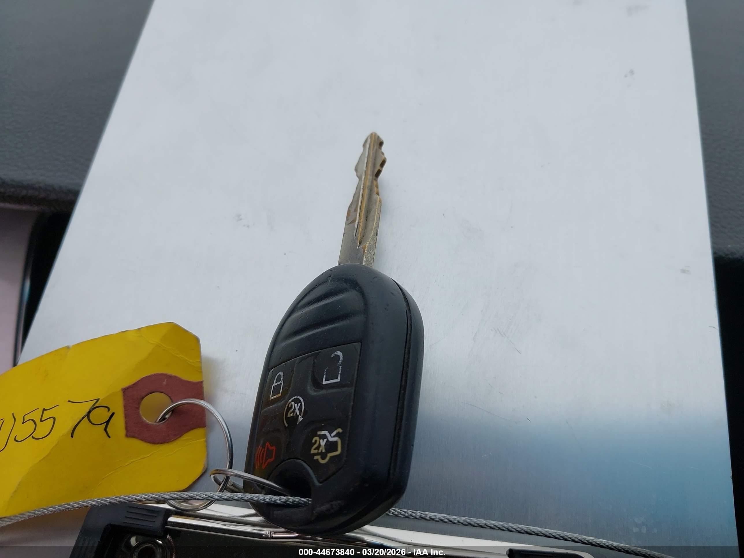FORD TAURUS image 11