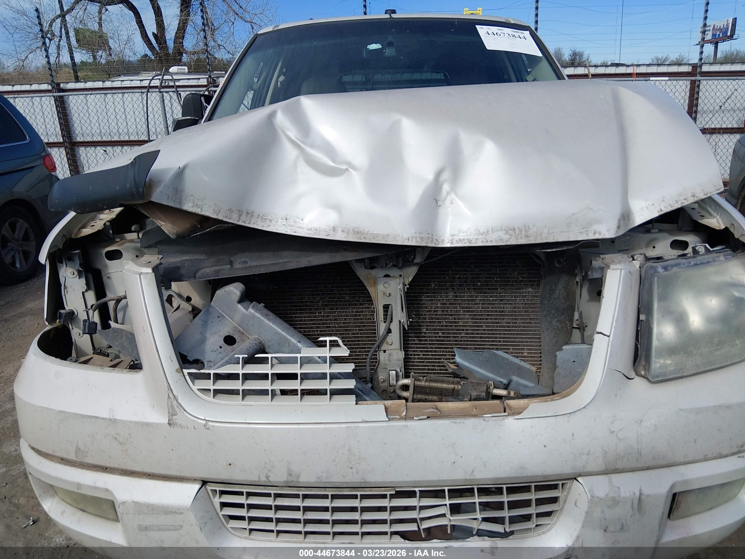 FORD EXPEDITION image 6