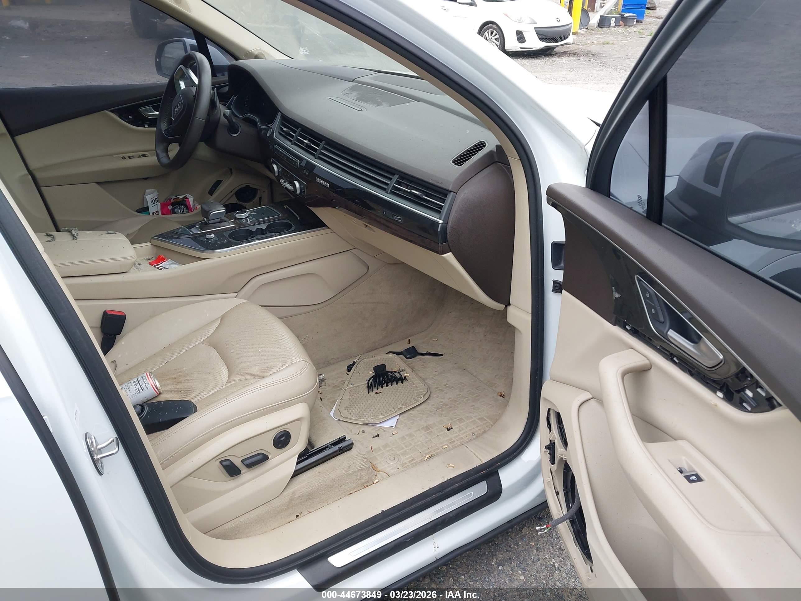 AUDI Q7 image 5