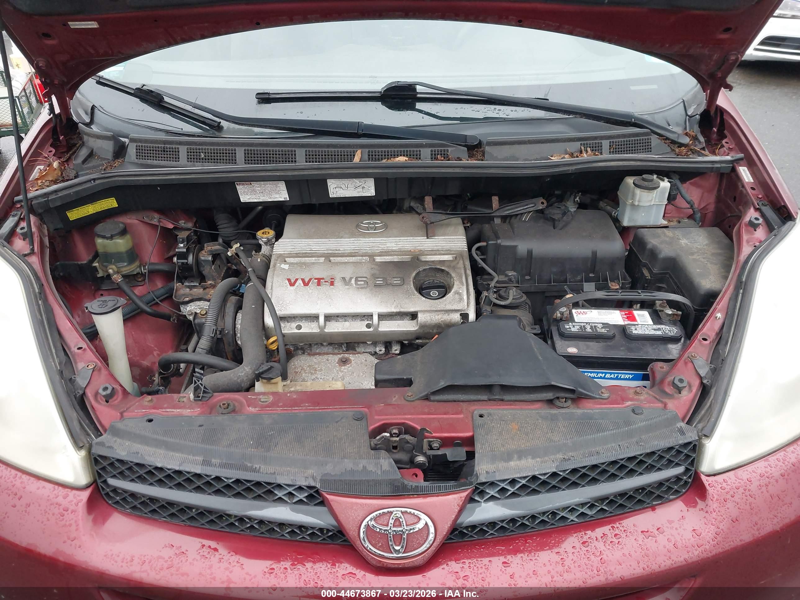 TOYOTA SIENNA image 10