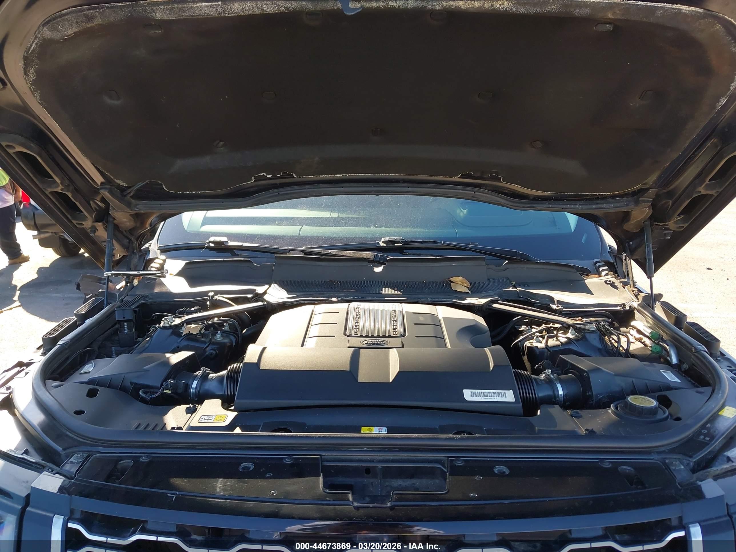 LAND ROVER image 10