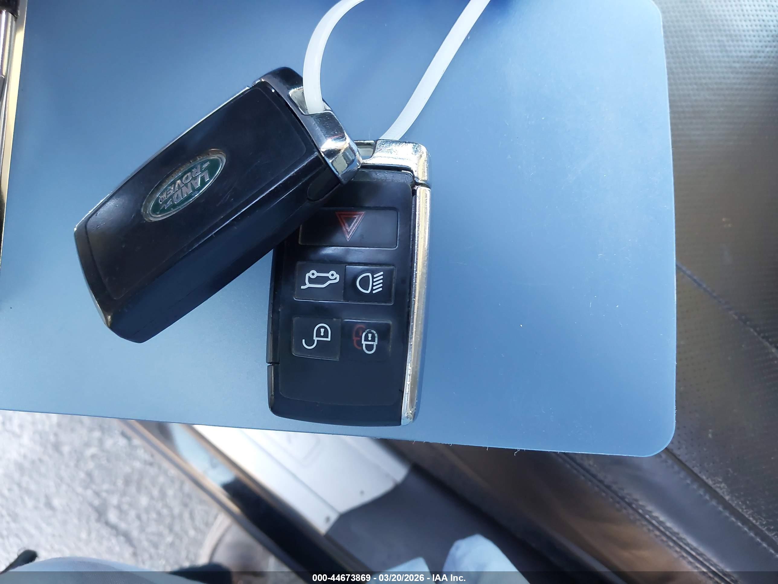 LAND ROVER image 11