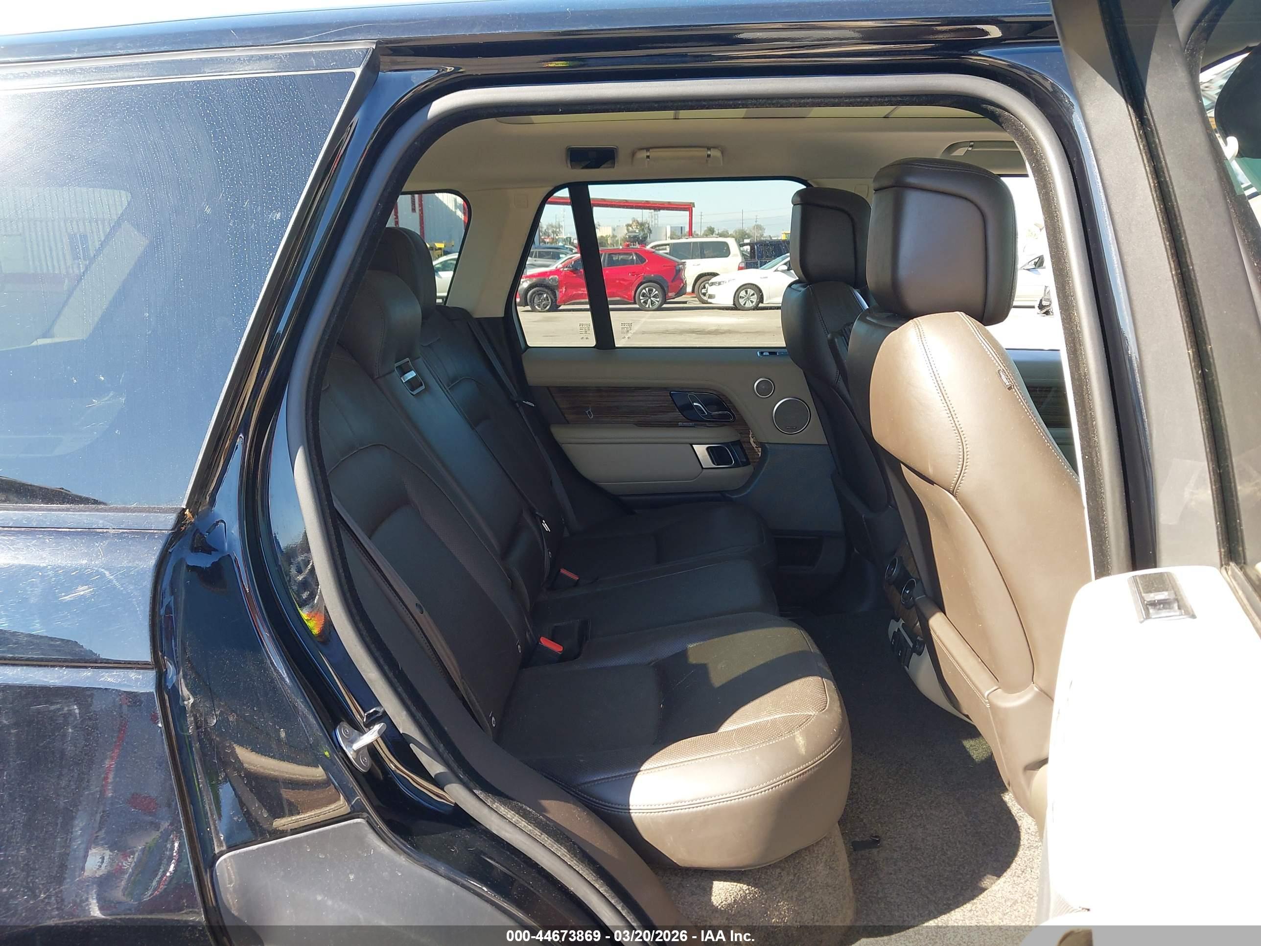 LAND ROVER image 8