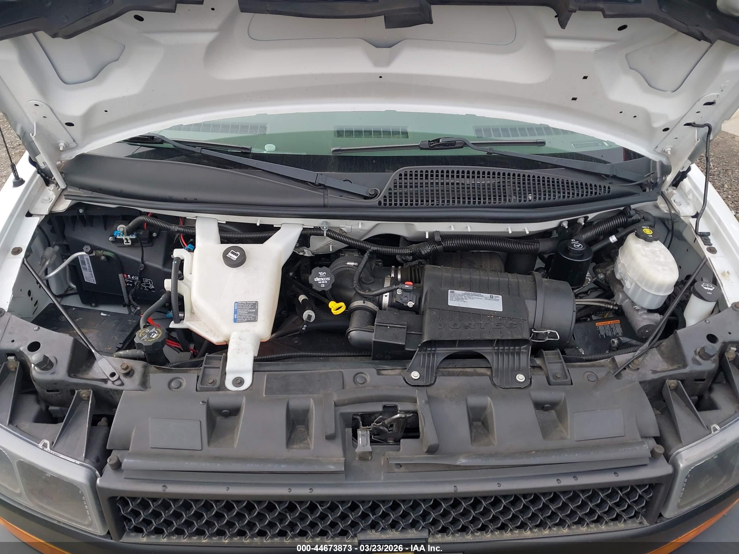 CHEVROLET EXPRESS image 10