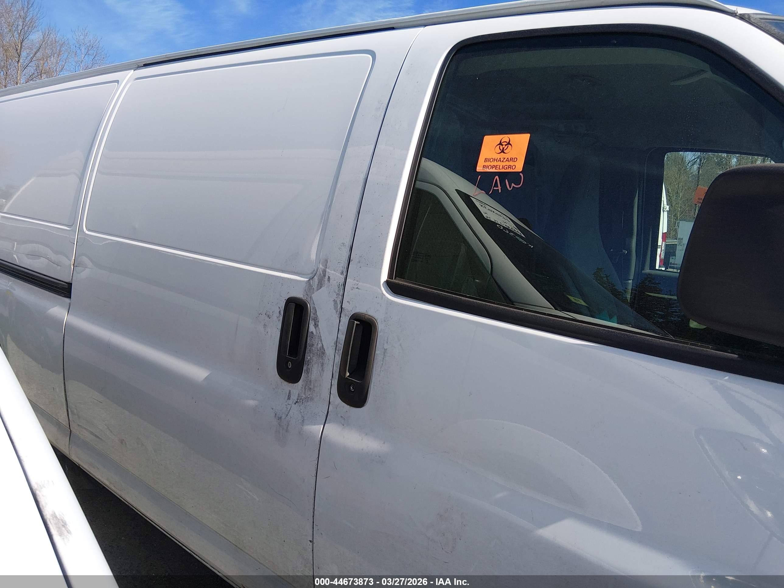 CHEVROLET EXPRESS image 6