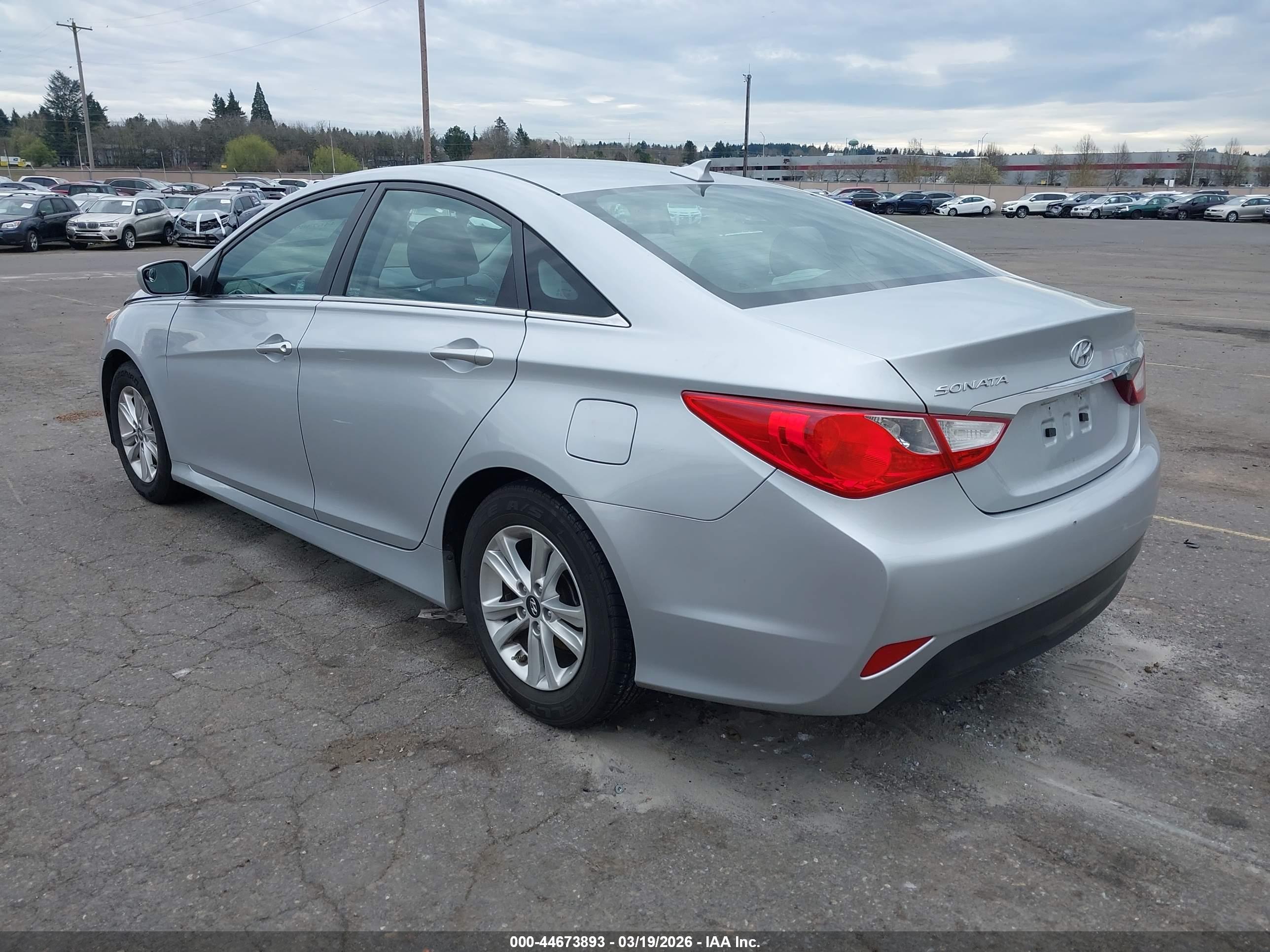 HYUNDAI SONATA image 3