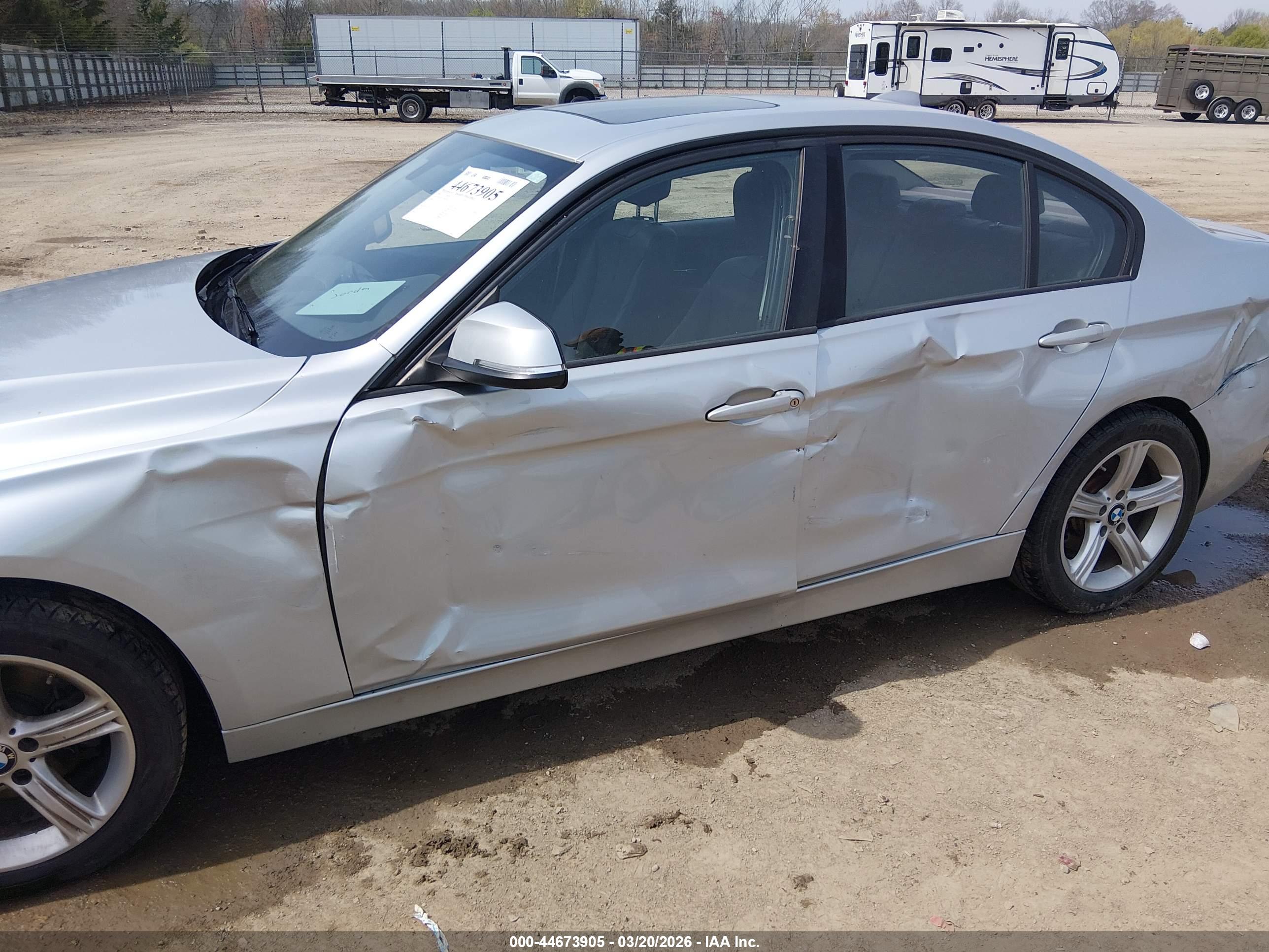BMW 320I image 6