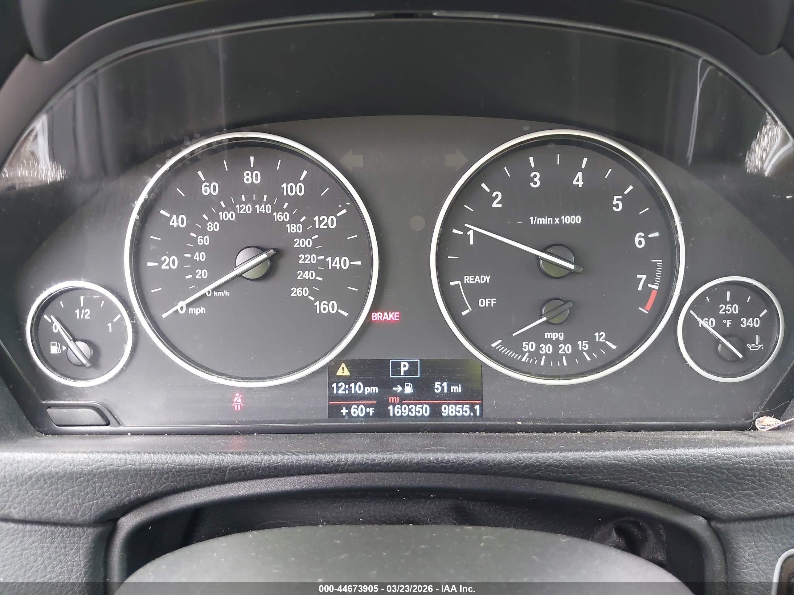BMW 320I image 7