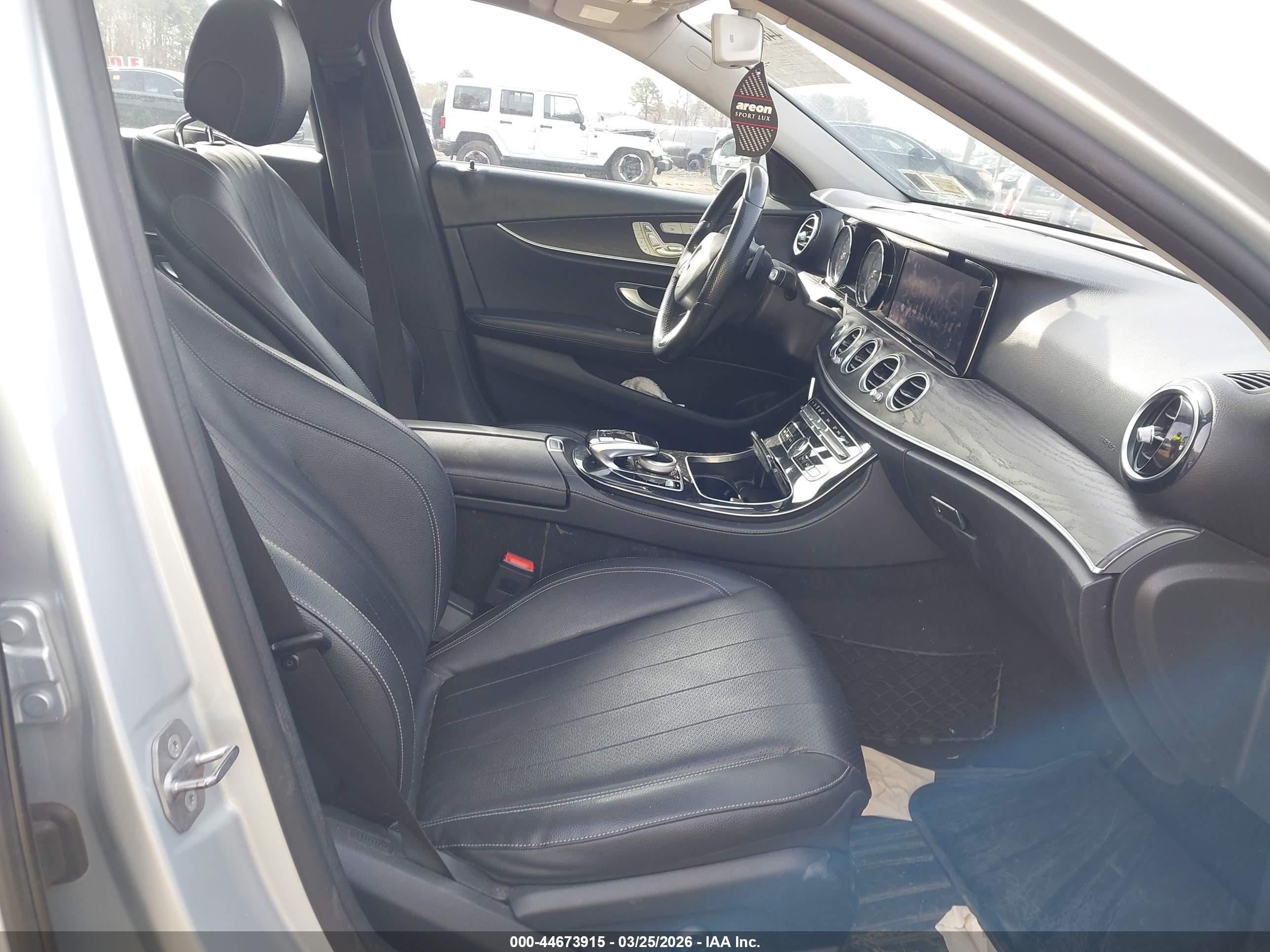 MERCEDES-BENZ E image 5